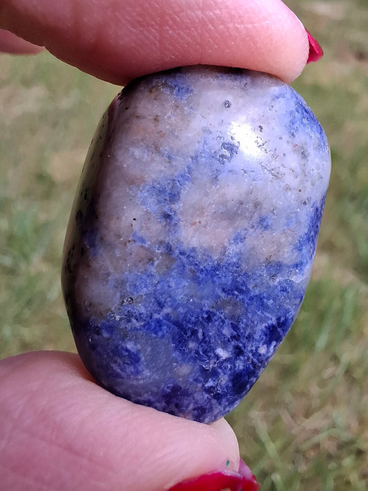 Sodalite, Tumble Stone, Crystal (Ref: T156)