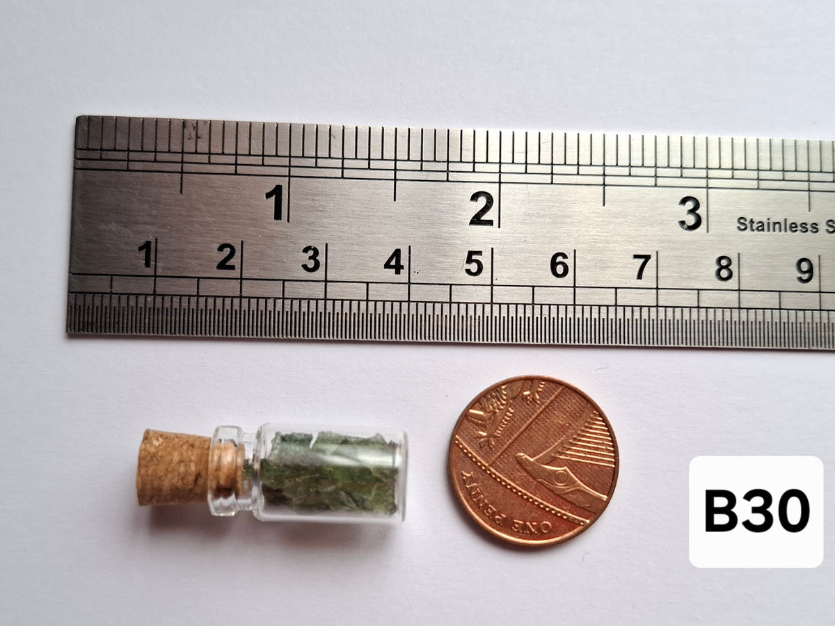 Moldavite Chips (1.00g) in 1ml Bottle, Tektite (Ref: B30)
