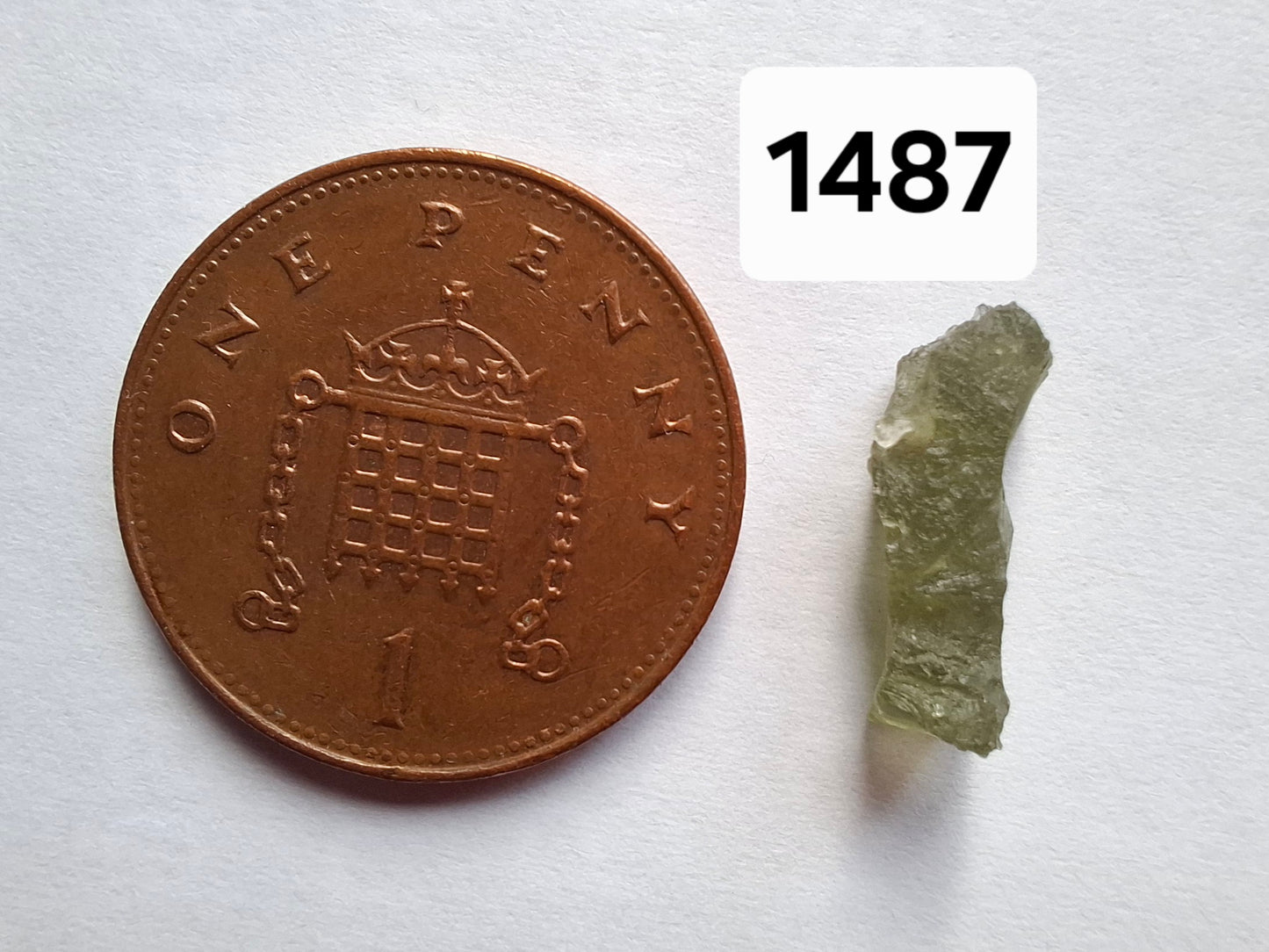 Moldavite Piece, 0.40g, Tektite (Ref: 1487)