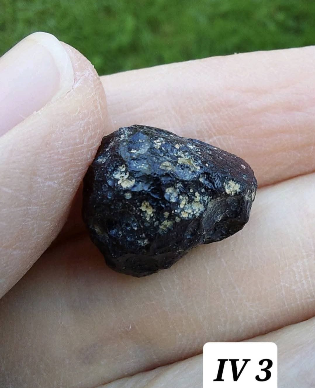 Ivory Coast (Ivorite), RAREST TEKTITE IN THE WORLD, 4.01g, Tektite (Ref: IV3)