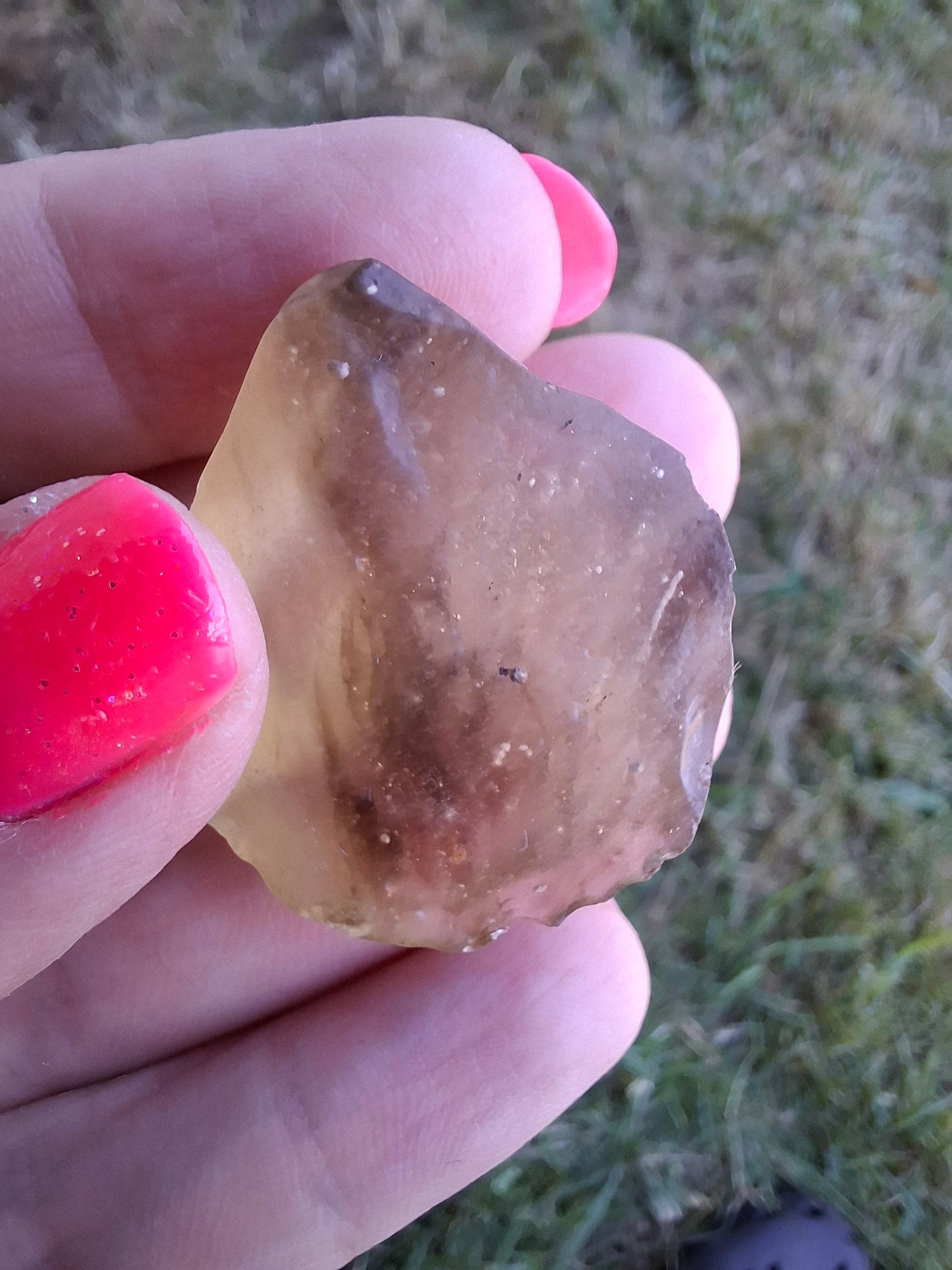 Libyan Desert Glass (darker) Piece, 12.00g, Tektite (Ref: L1377)
