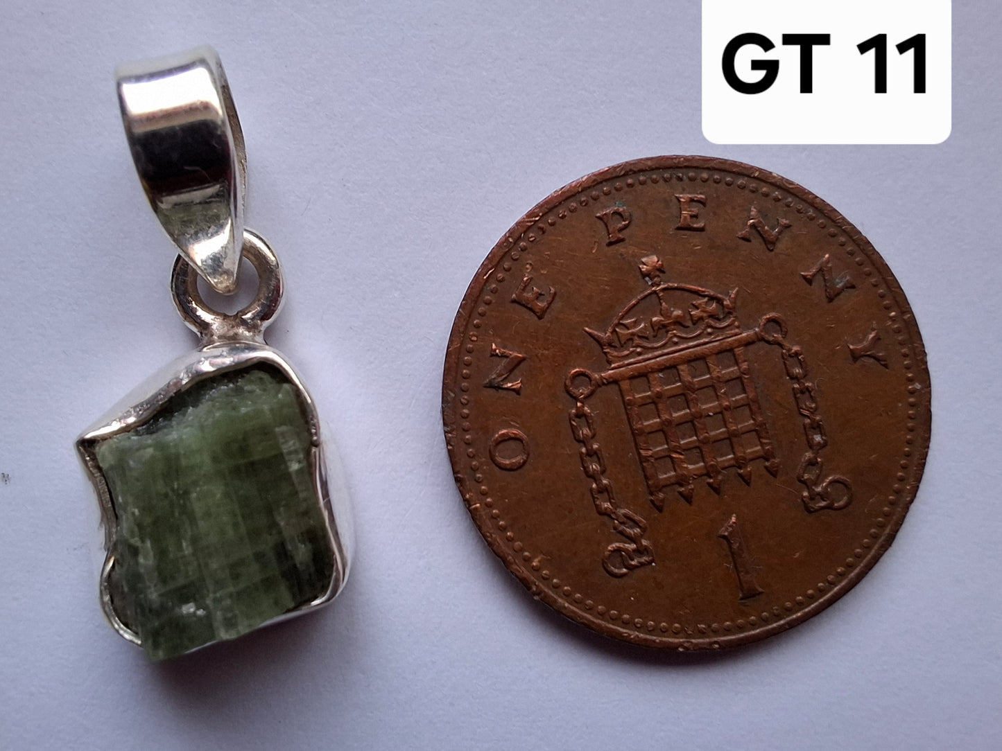 Green Tourmaline Pendant, 925 Silver, Crystal (Ref: GT11)