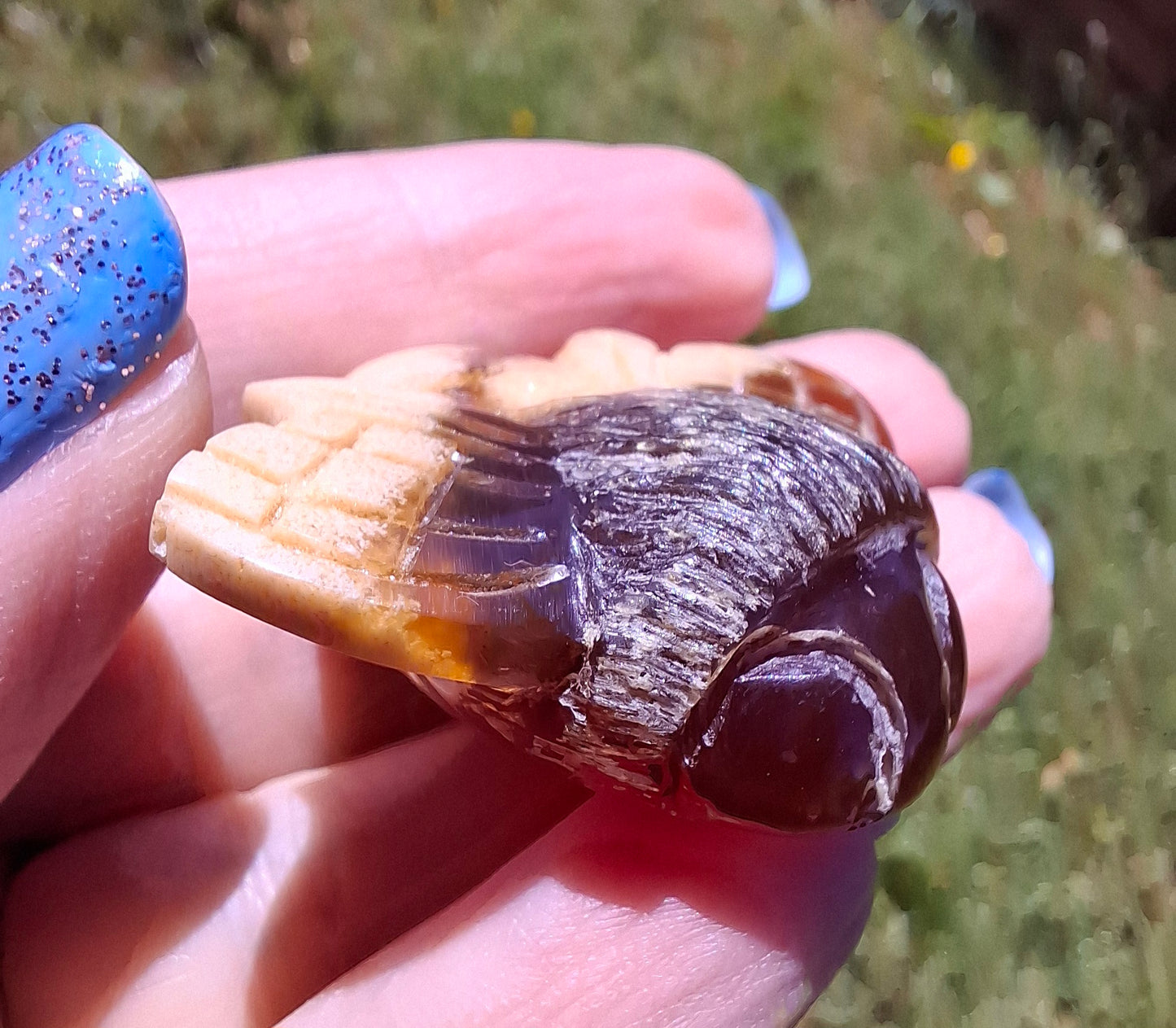 Red Amber Honey Bee Carving, 8.34g, Fossil (Ref: Bee38)