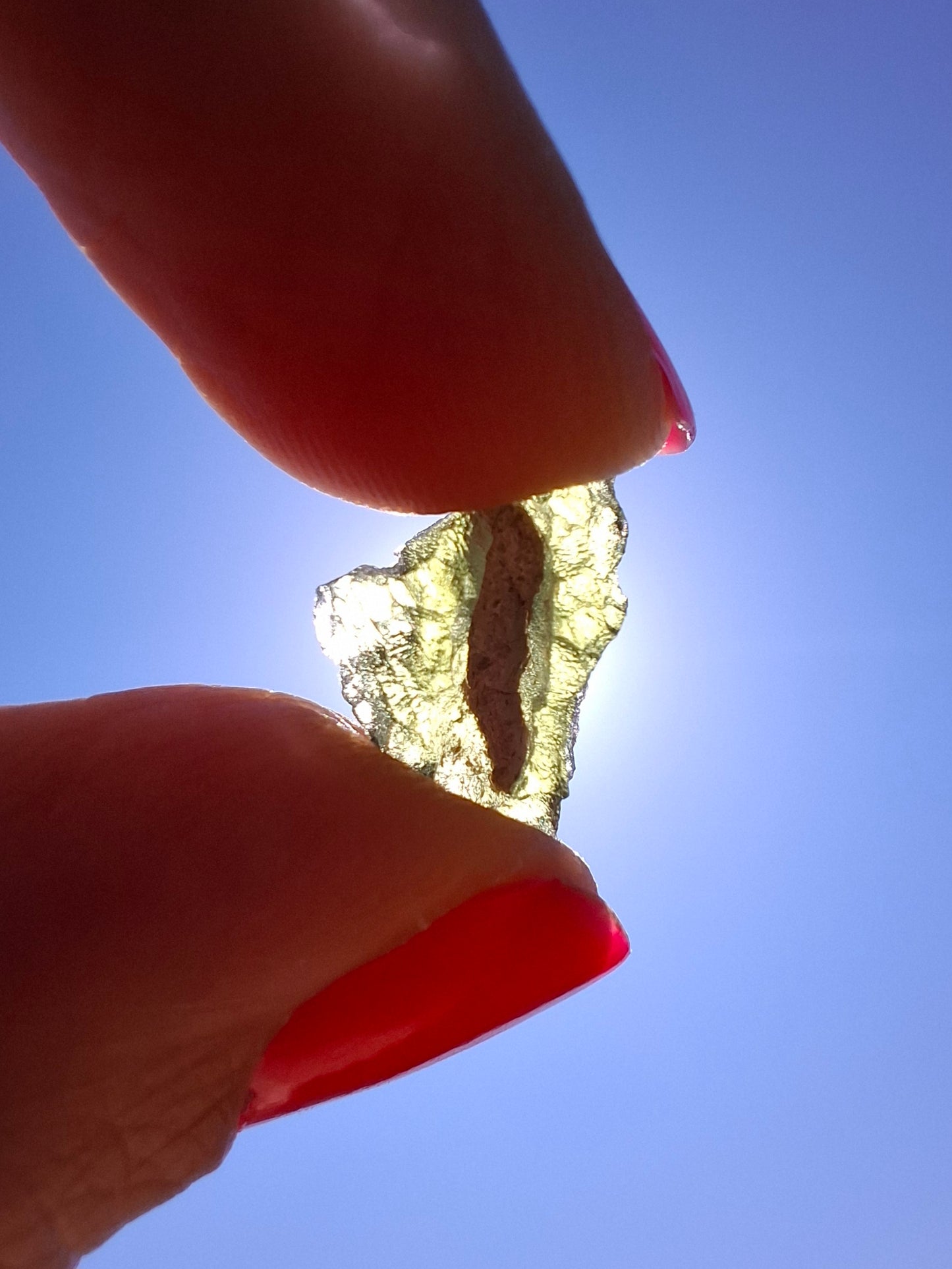 Moldavite Piece, 0.90g, Tektite (Ref: 1412)