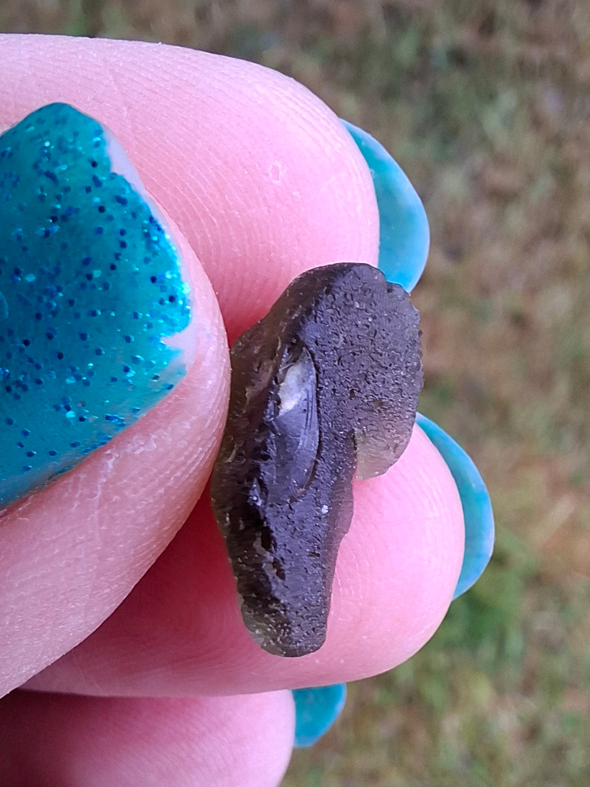 Moldavite Piece, 0.93g, Tektite (Ref: 1415)