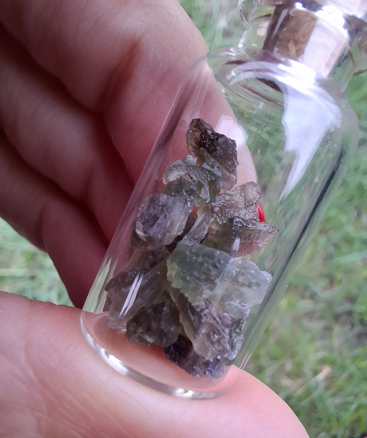 Moldavite Chips (2.00g) in 3ml Bottle, Tektite (Ref: B42)