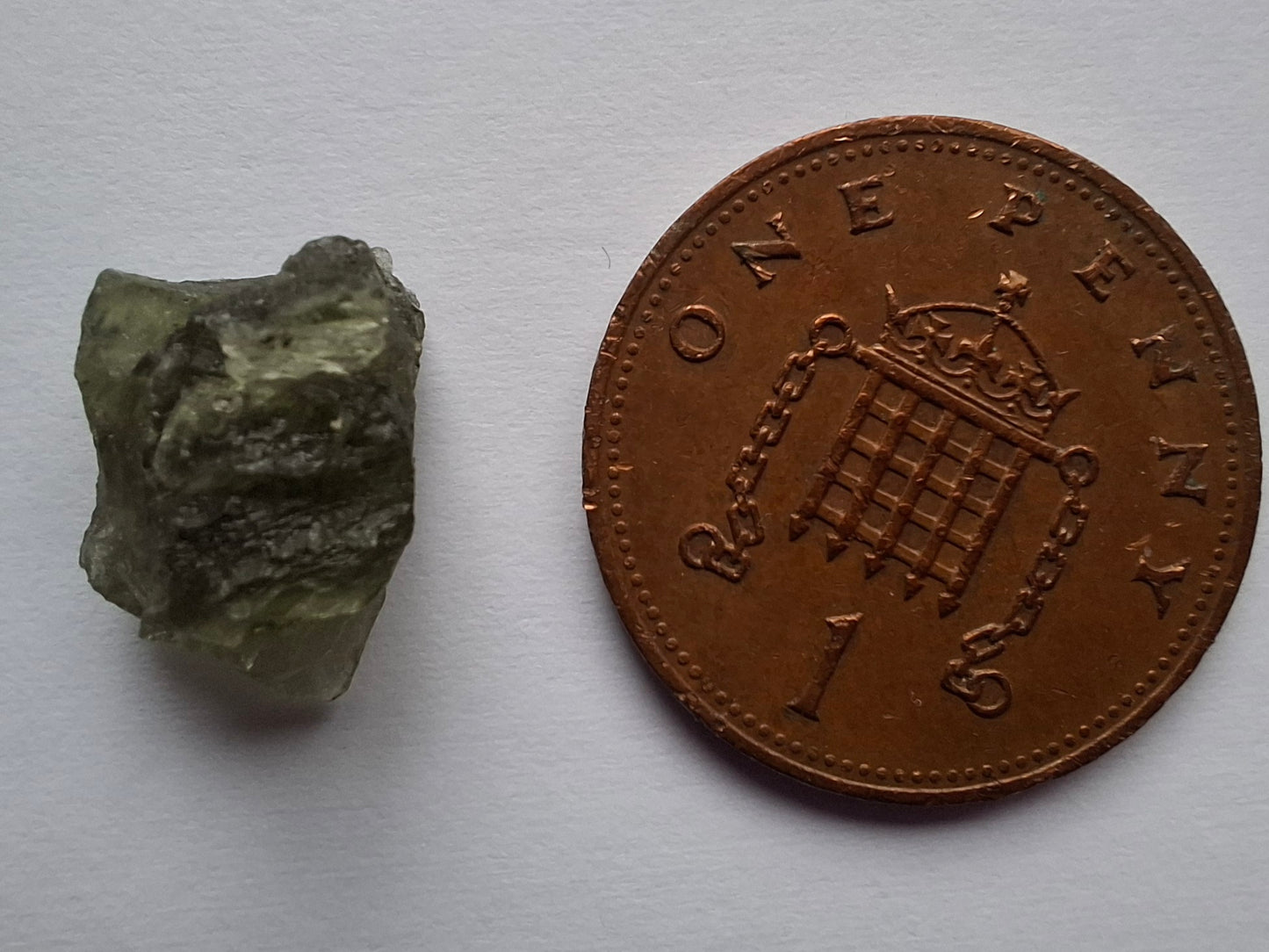 Moldavite Piece, 0.84g, Tektite (Ref: 1445)