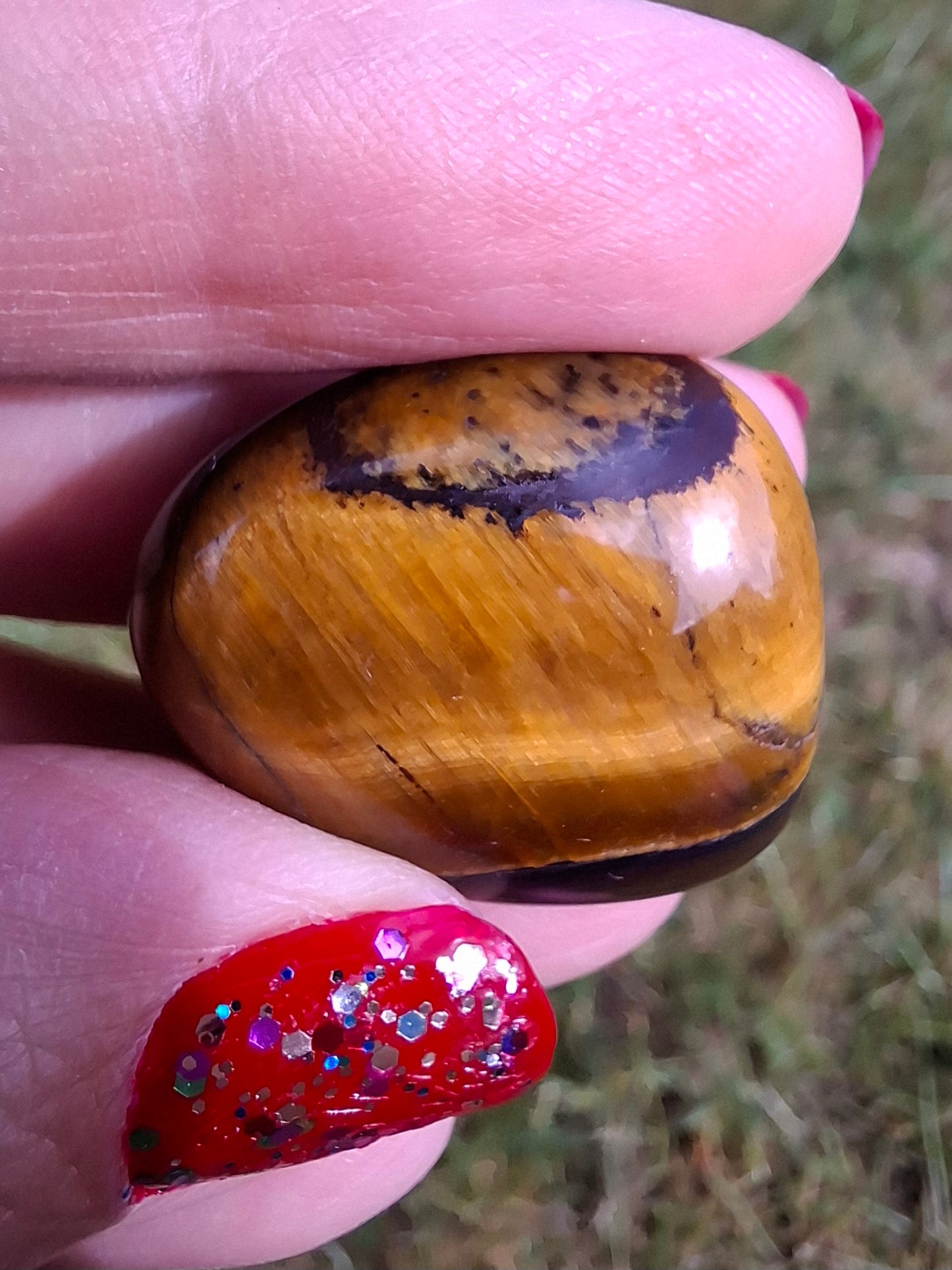 Tigers Eye, Tumble Stone, Crystal (Ref: T135)