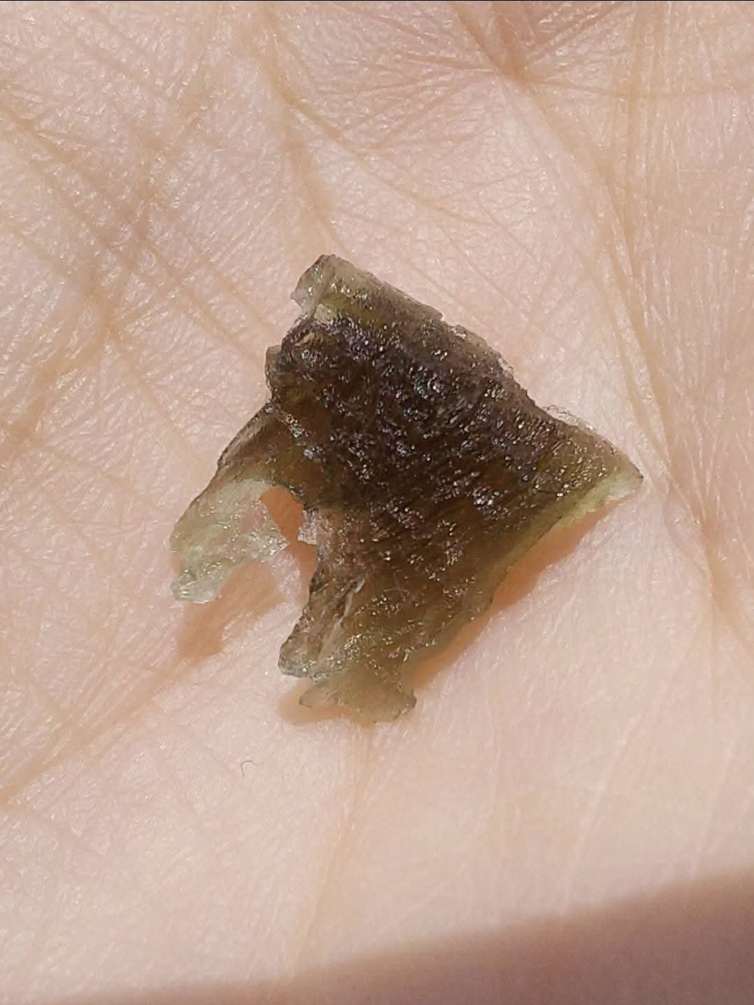 Moldavite Piece, 0.62g, Tektite (Ref: 1127)