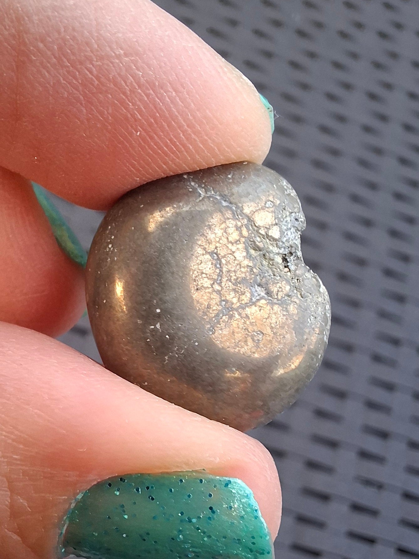 Apache Gold Tumble Stone, Crystal (Ref: T227)