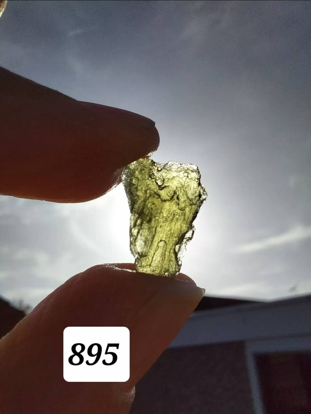 Moldavite Piece, 0.77g, Tektite (Ref: 895)
