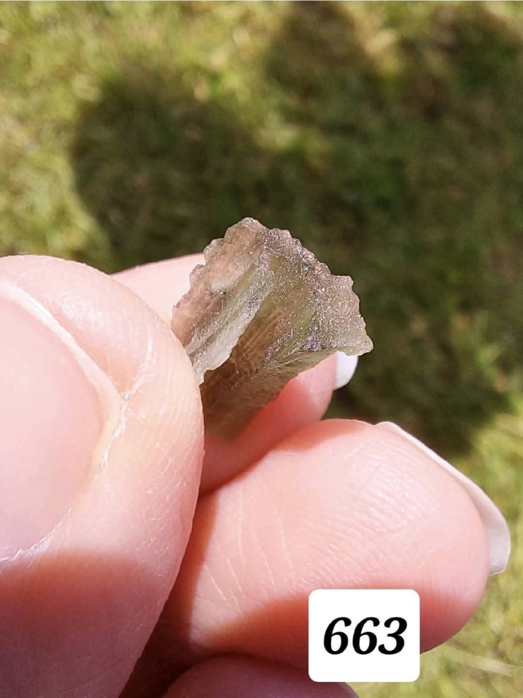 Moldavite Piece, 0.68g, Tektite (Ref: 663)