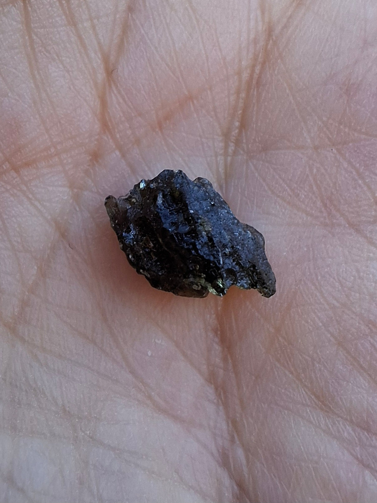 Moldavite Piece, 0.59g, Tektite (Ref: 1465)