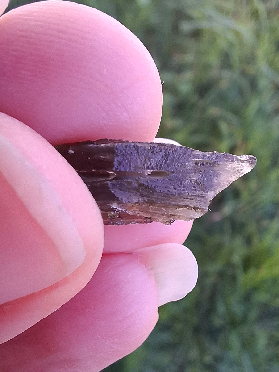 DRILLED, Moldavite Piece, 1.07g, Tektite (Ref: D15)