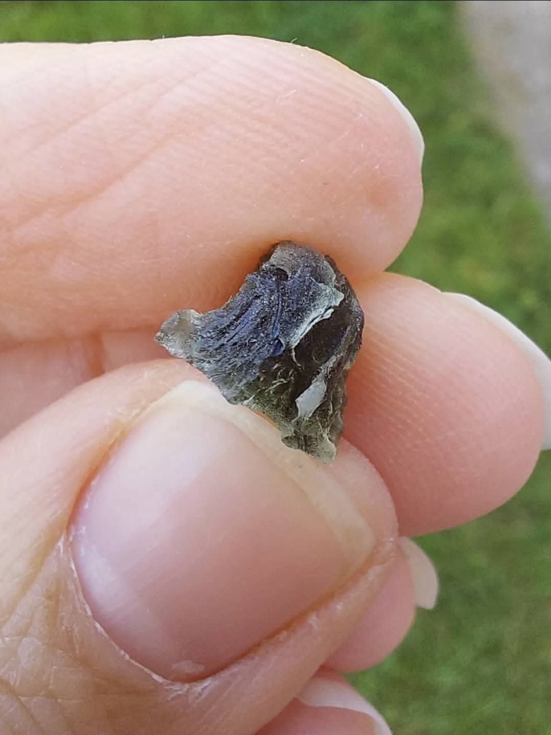 Moldavite Piece, 0.63g, Tektite (Ref: E254)