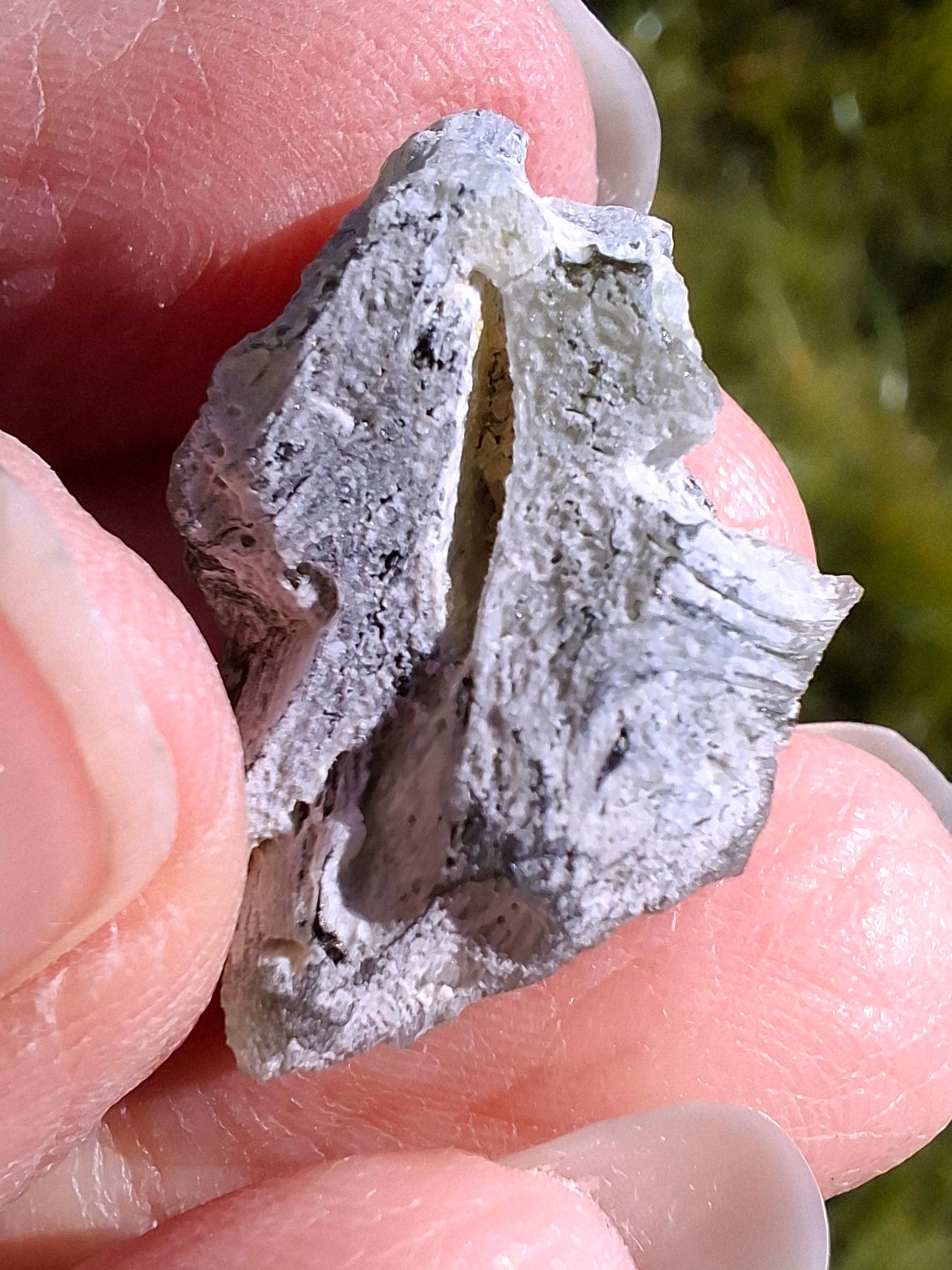 Moldavite Piece, SNOWFLAKE, FROSTED, BARTOCHOV, 4.00g, Tektite (Ref: 1367)