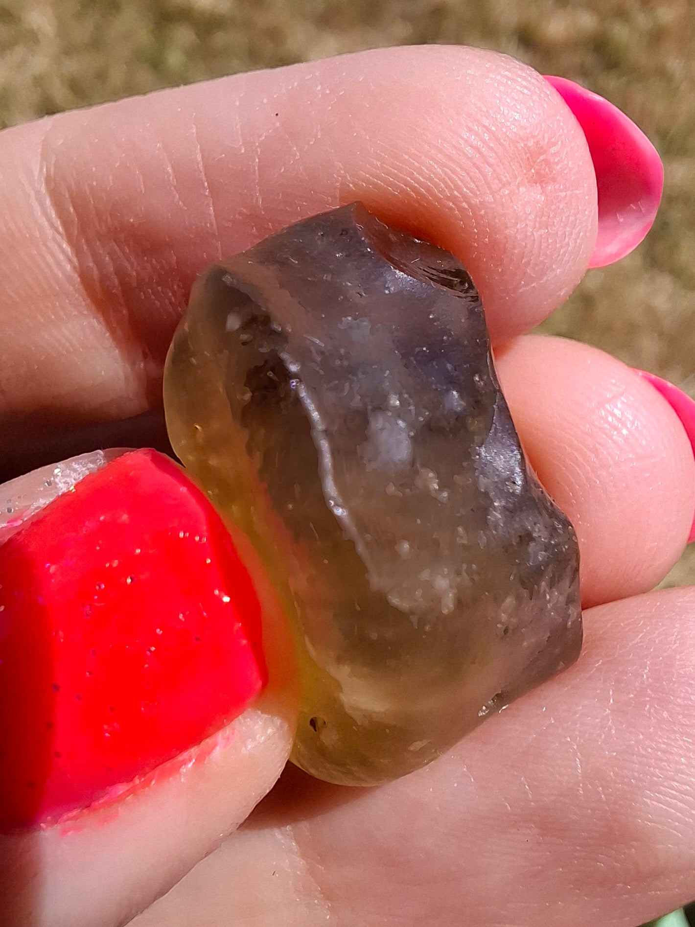 Libyan Desert Glass (darker) Piece, 6.82g, Tektite (Ref: L1365)