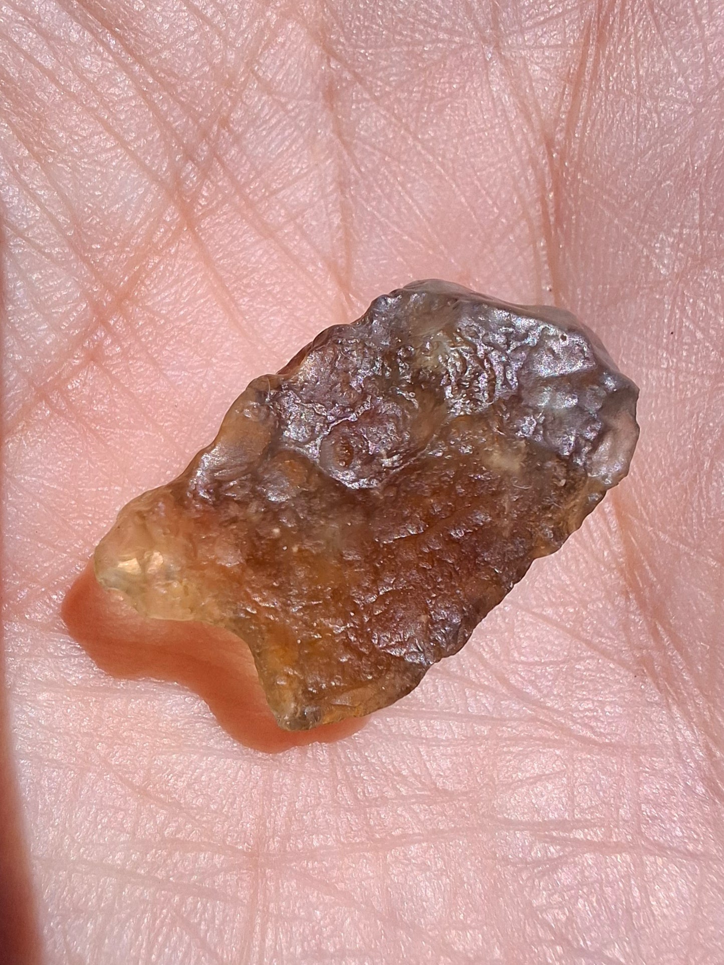 Libyan Desert Glass (darker) piece, 2.88g, Tektite (Ref: L1358)