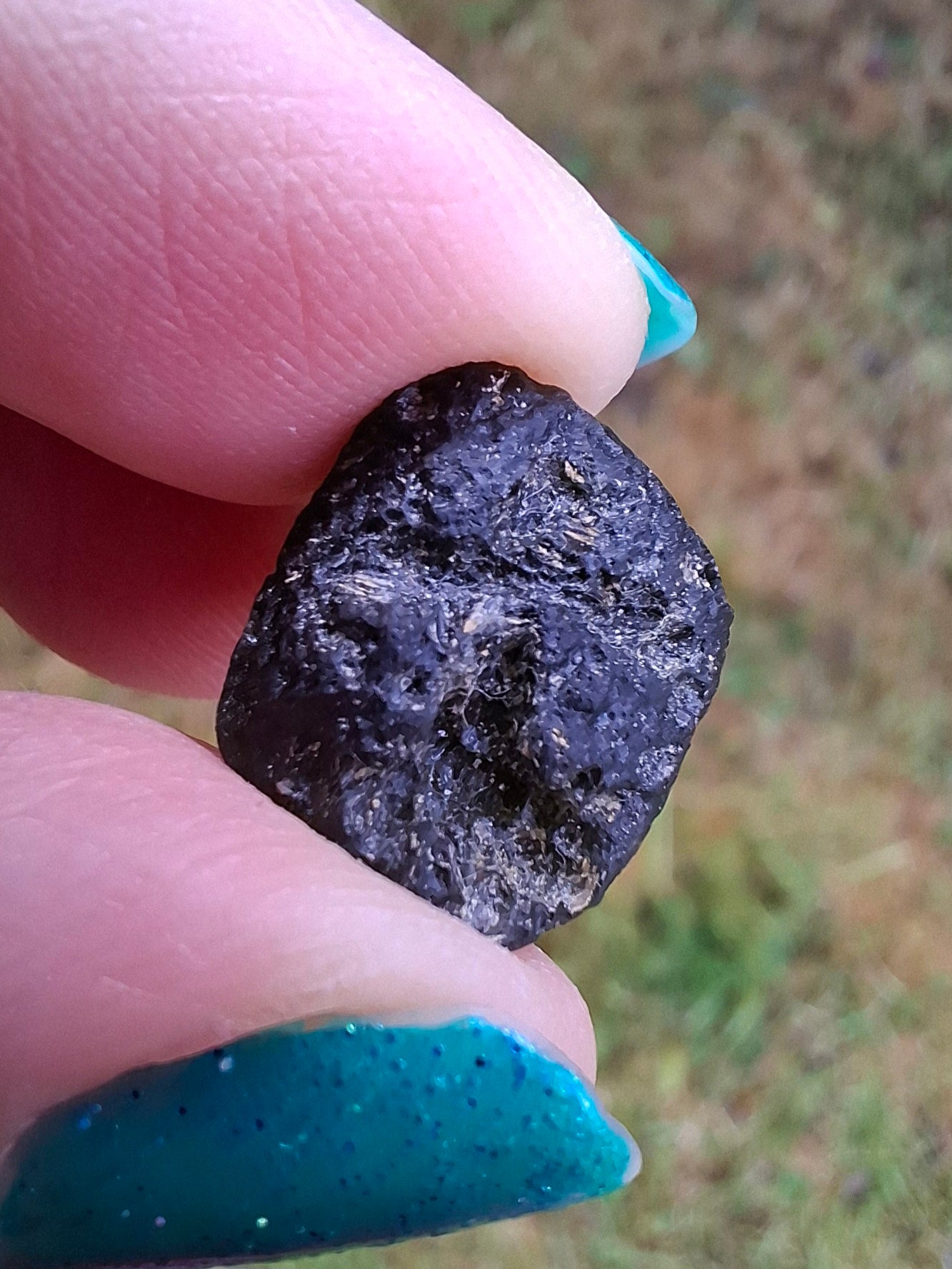 Moldavite Piece, 2.34g, Tektite (Ref: 1414)