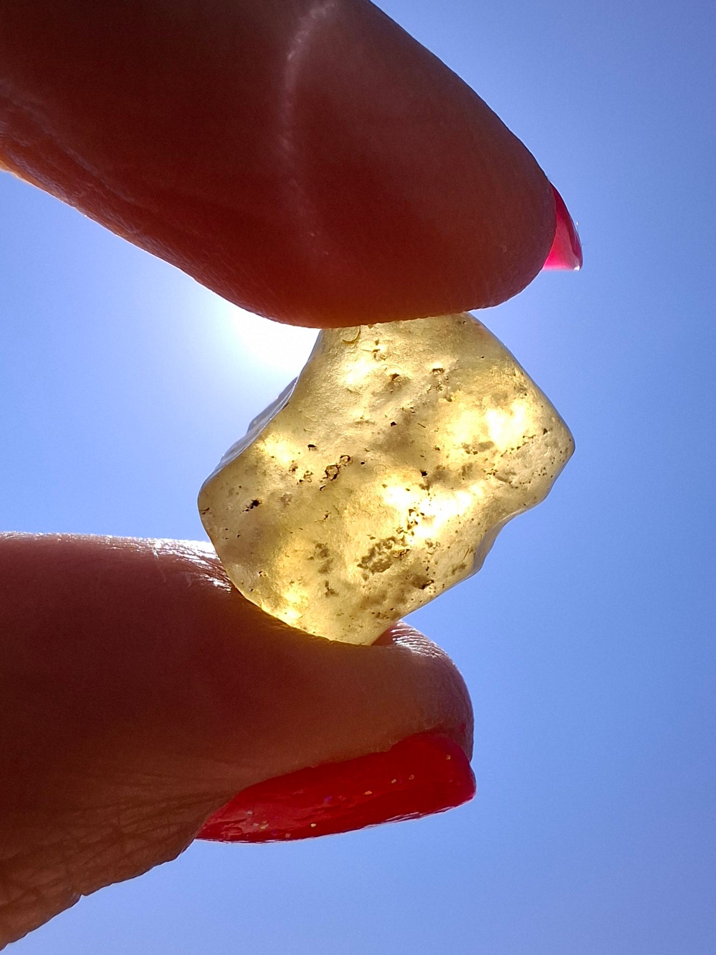 Libyan Desert Glass (darker) Piece, 4.92g, Tektite (Ref: L1364)
