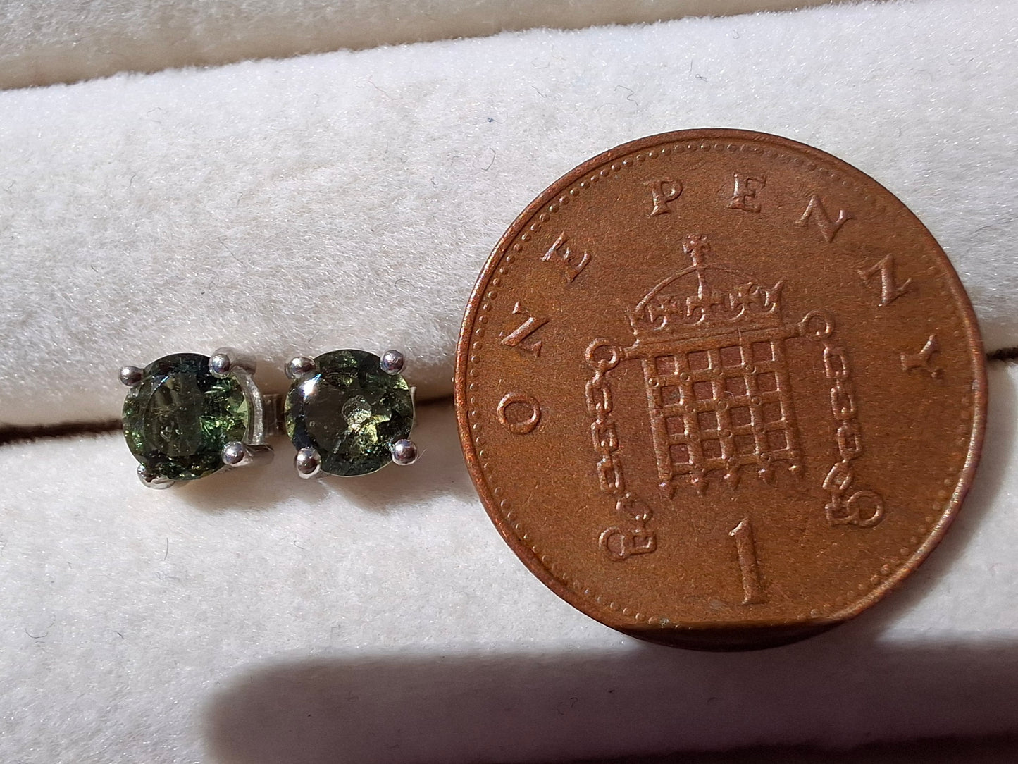 Moldavite (faceted) 5mm STUD EARRINGS, 925 Silver, Tektite (Ref: Pair17)