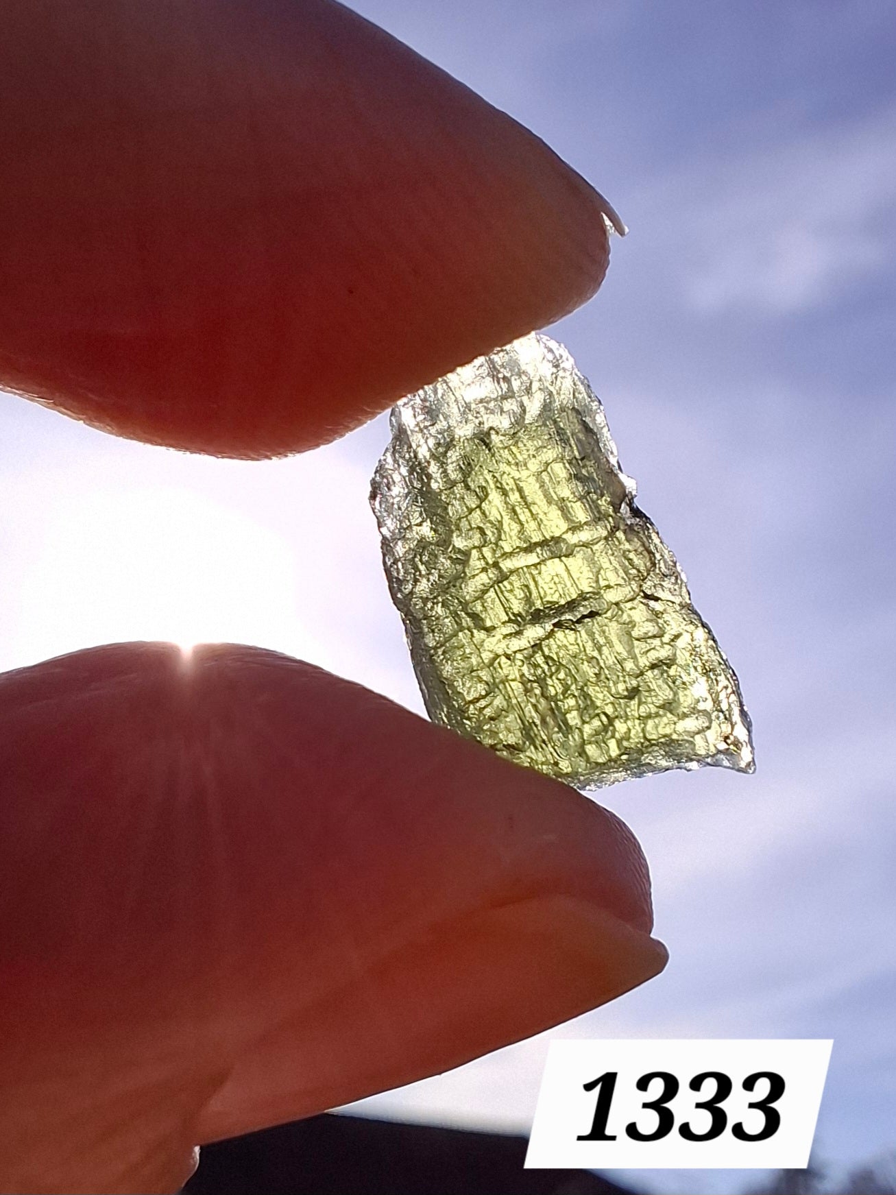 Moldavite Piece, 0.88g, Tektite (Ref: 1333)