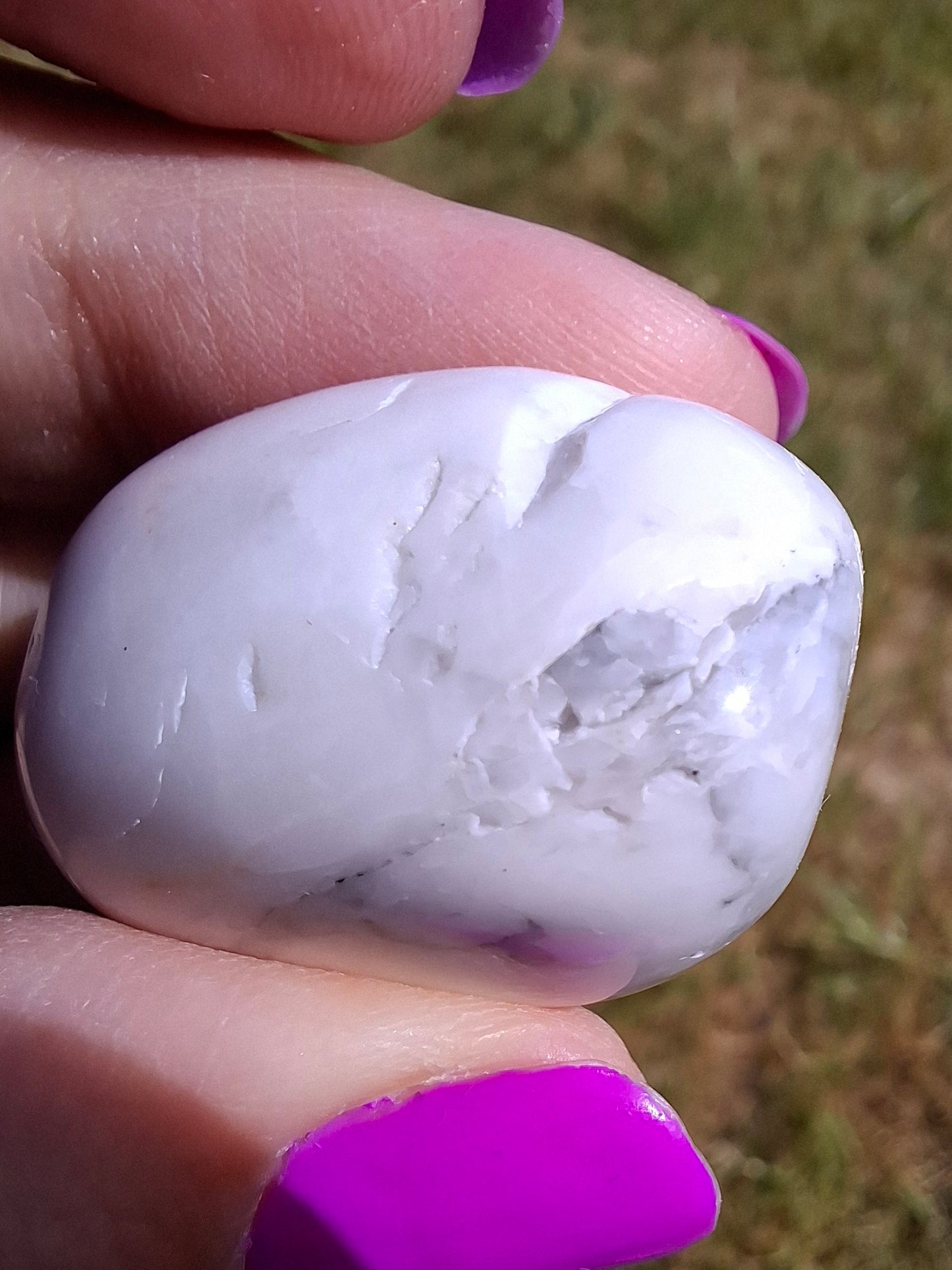 Howlite, Tumble Stone, Crystal (Ref: T41)