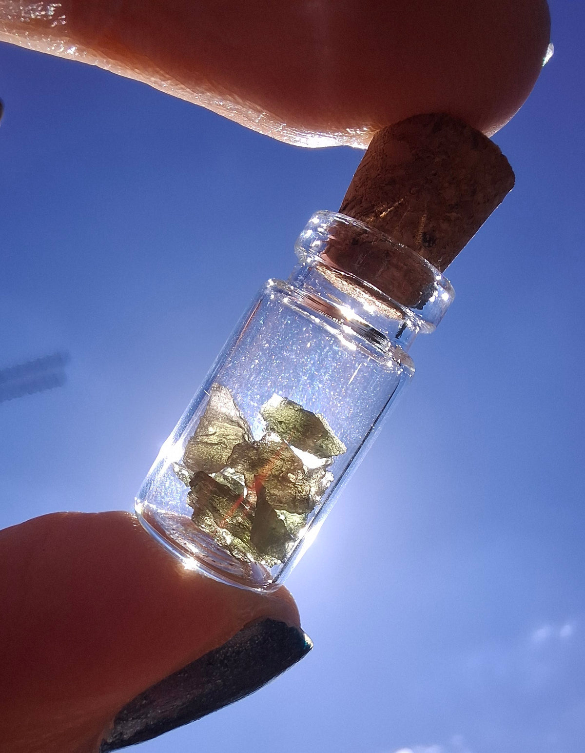 Moldavite Chips (0.50g) in 1ml Bottle, Tektite (Ref: B24)