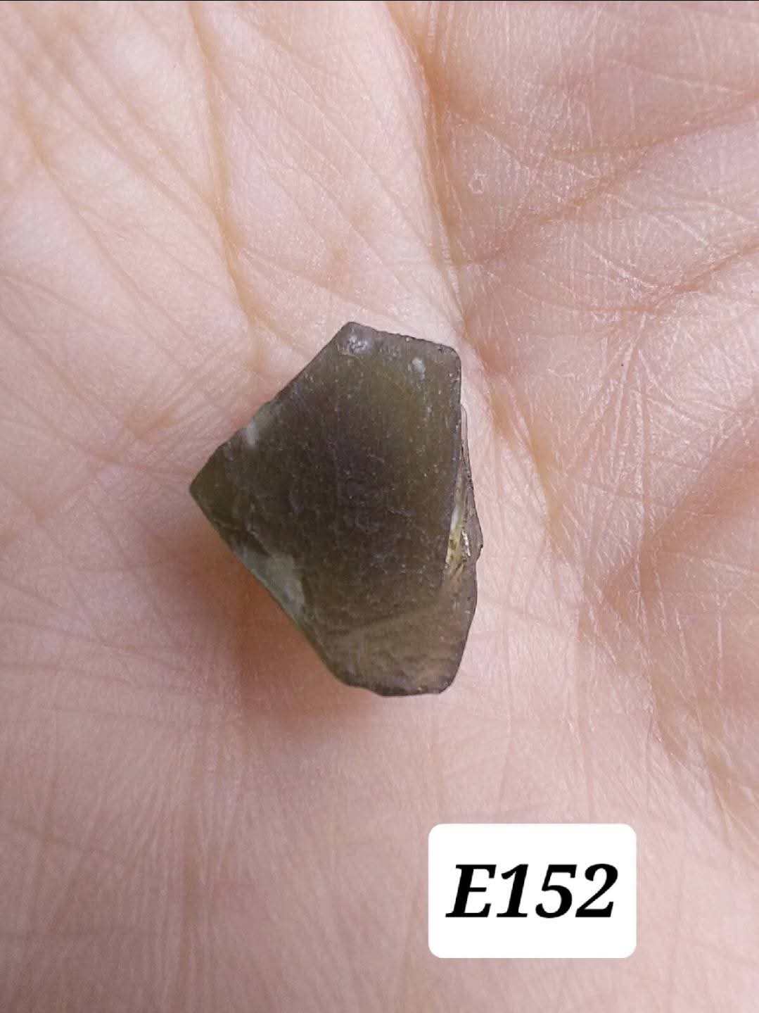 Moldavite Piece, 0.92g, Tektite (Ref: E152)
