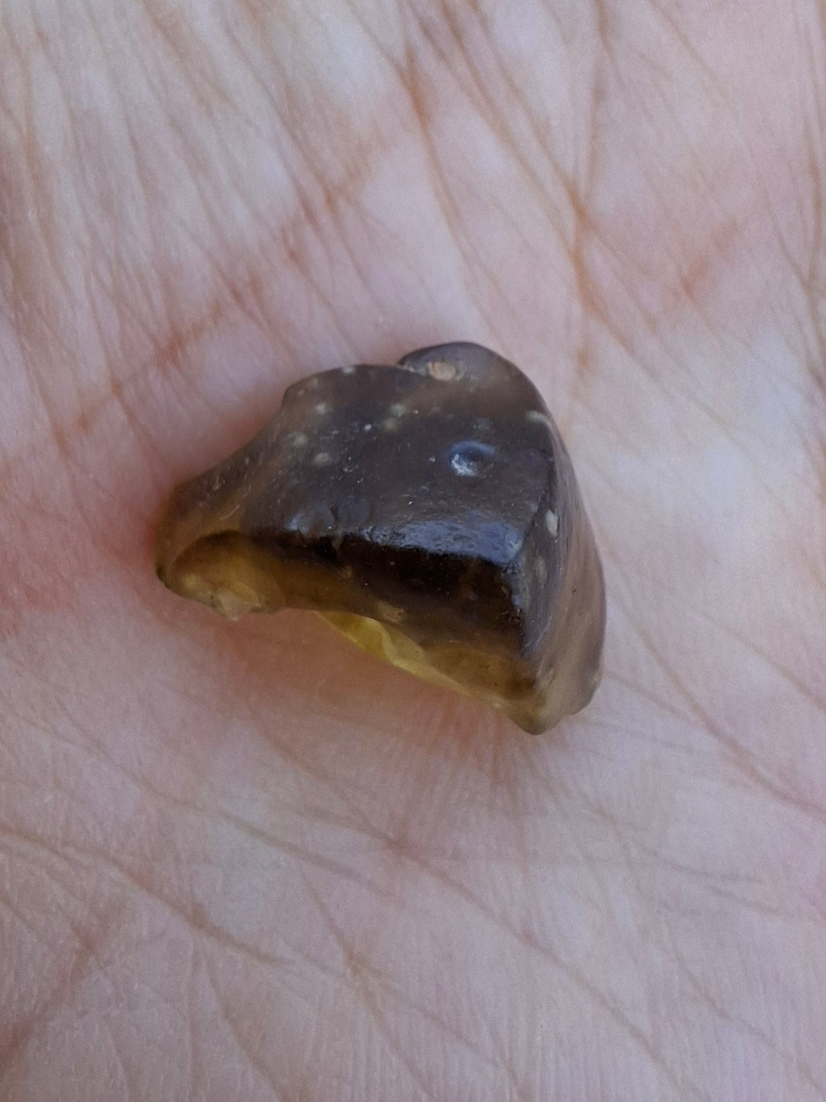 Libyan Desert Glass (darker) Piece, 2.29g, Tektite (Ref: L1359)