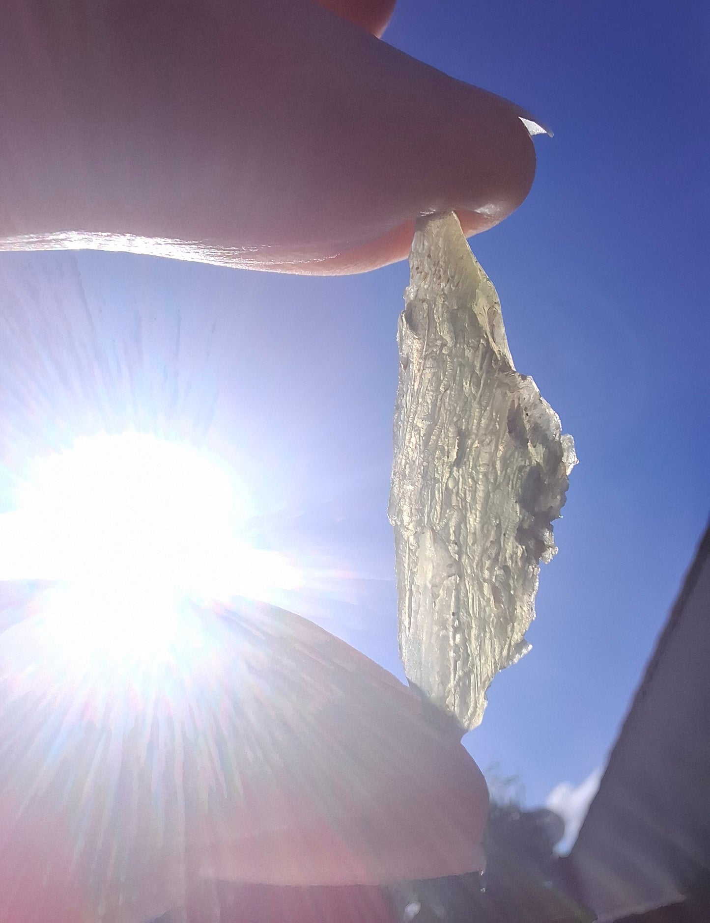 Moldavite Piece, 0.83g, Tektite (Ref: 1362)