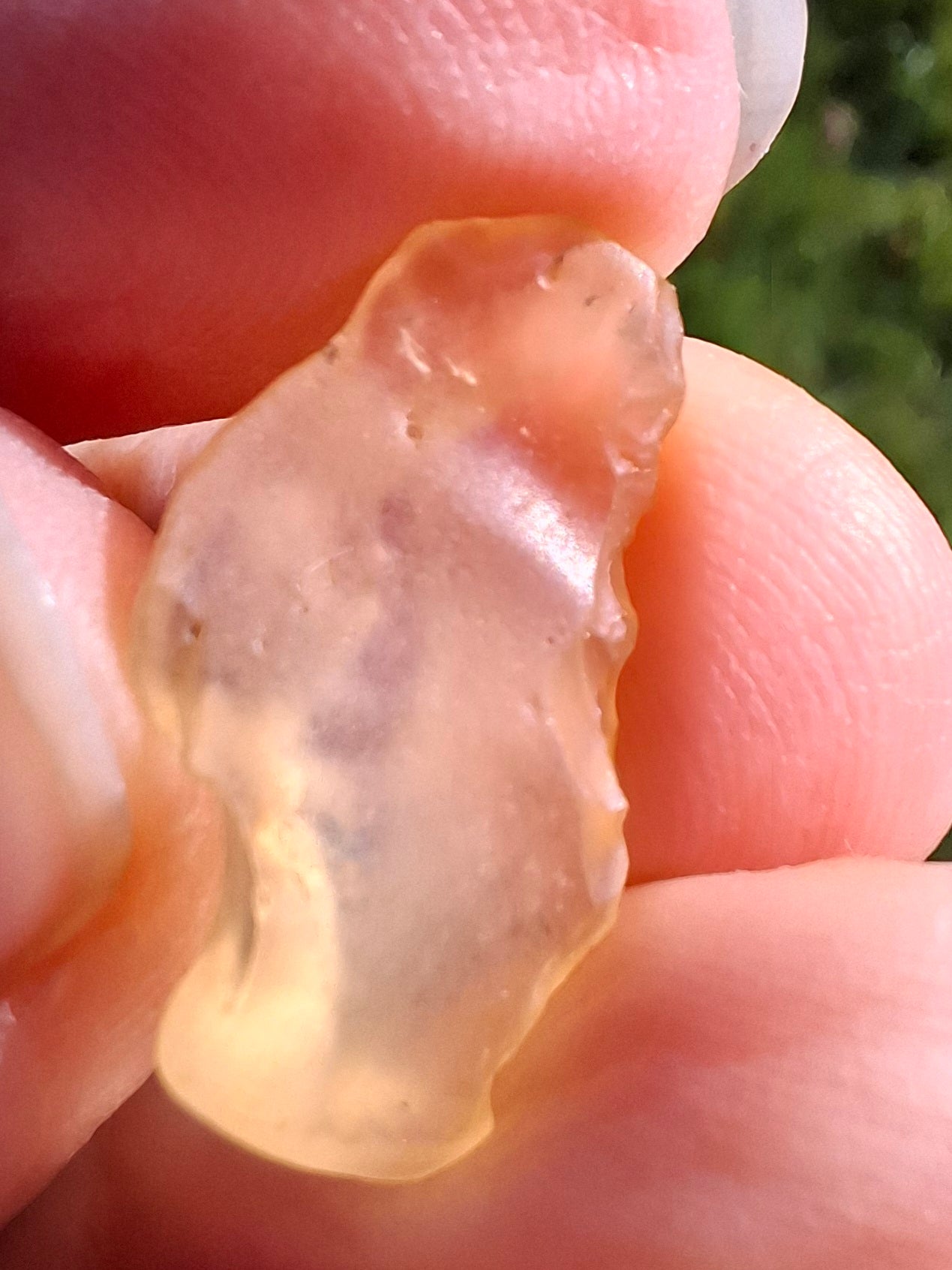 Libyan Desert Glass small piece, 1.22g, Tektite (Ref: L1348)