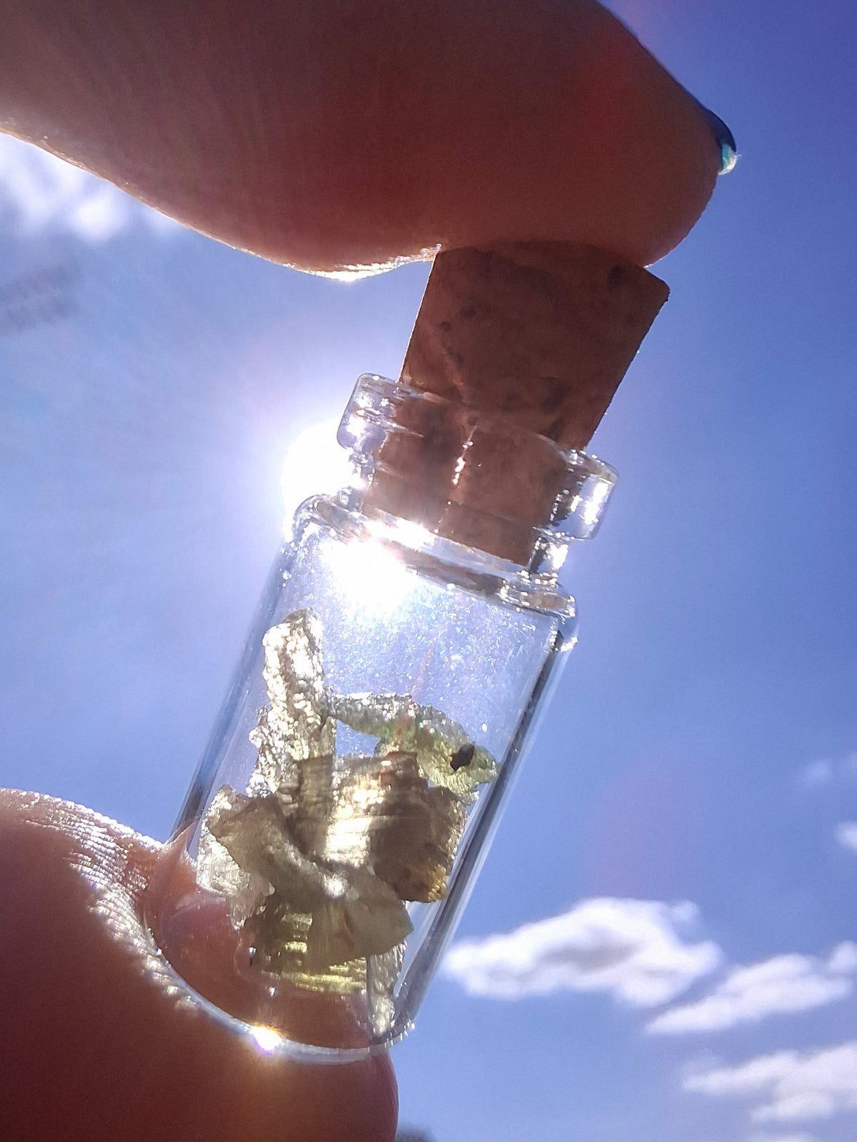 Moldavite Chips (0.50g) in 1ml Bottle, Tektite (Ref: B21)