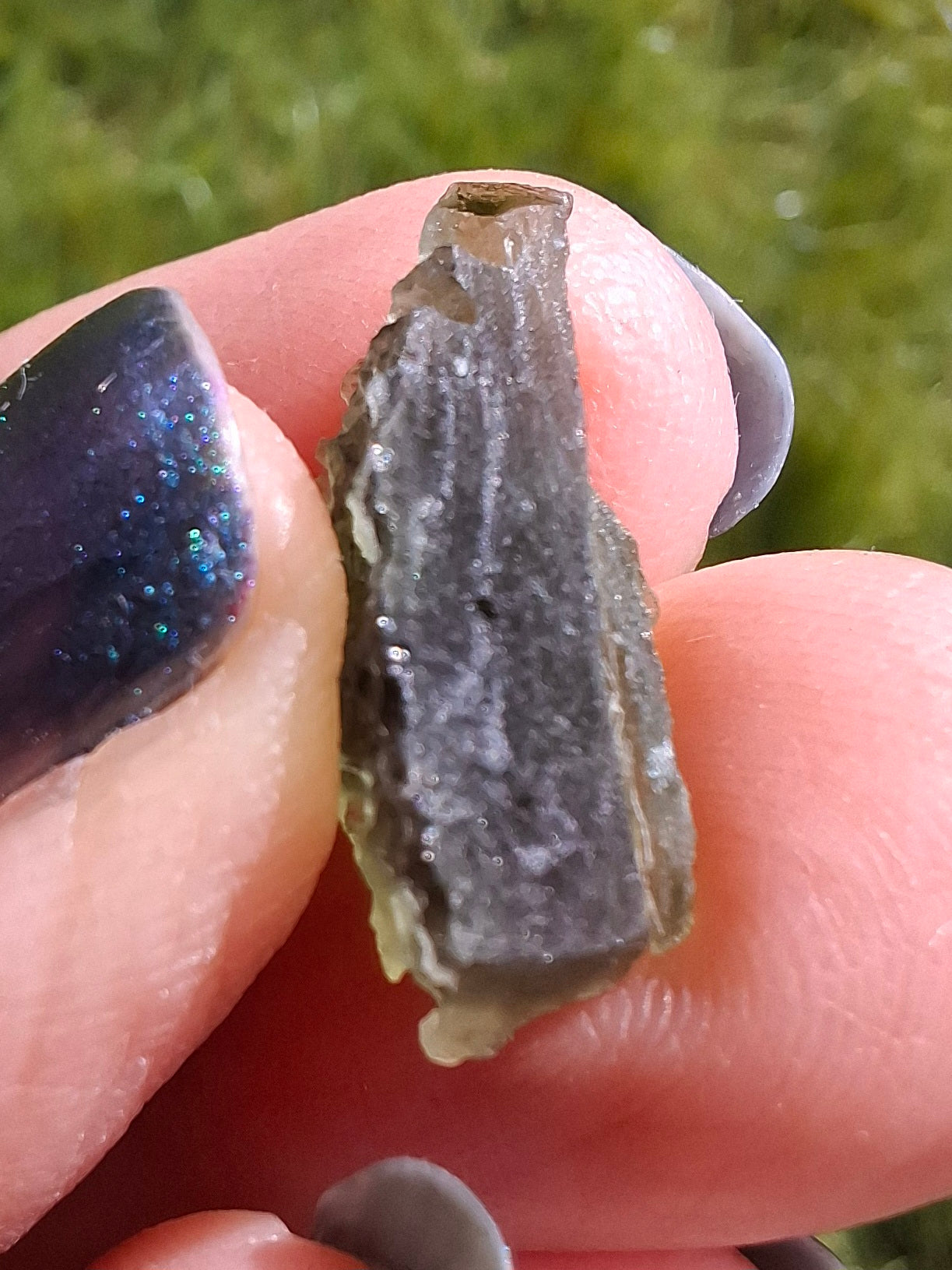 Moldavite Piece, 1.65g, Tektite (Ref: 1387)