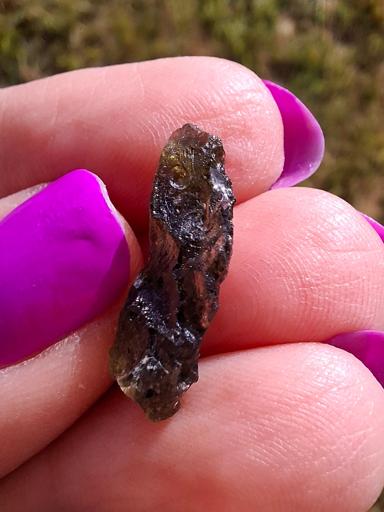 Moldavite Piece, 0.98g, Tektite (Ref: 1427)