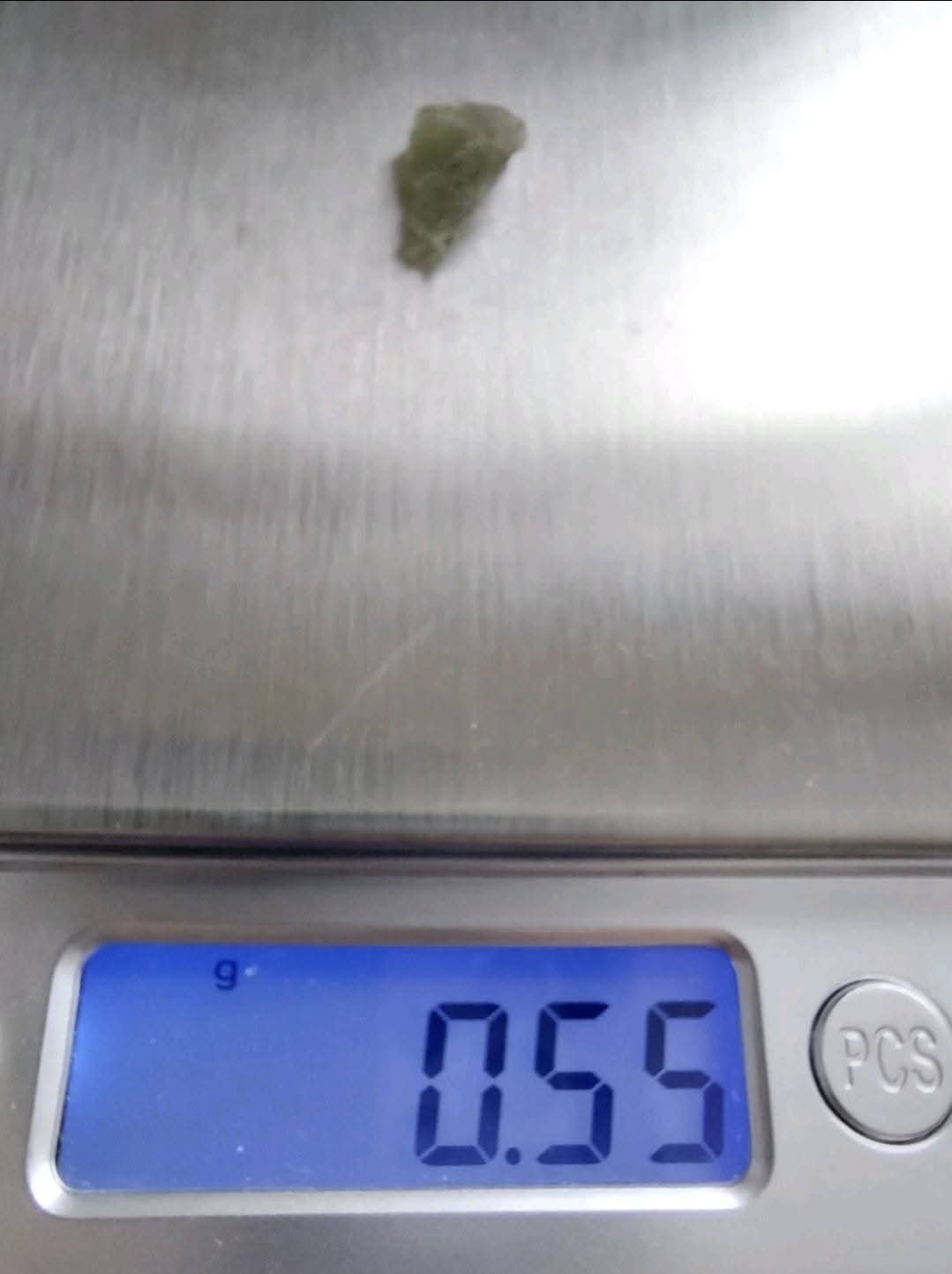 Moldavite Piece, 0.55g, Tektite (Ref: E225)