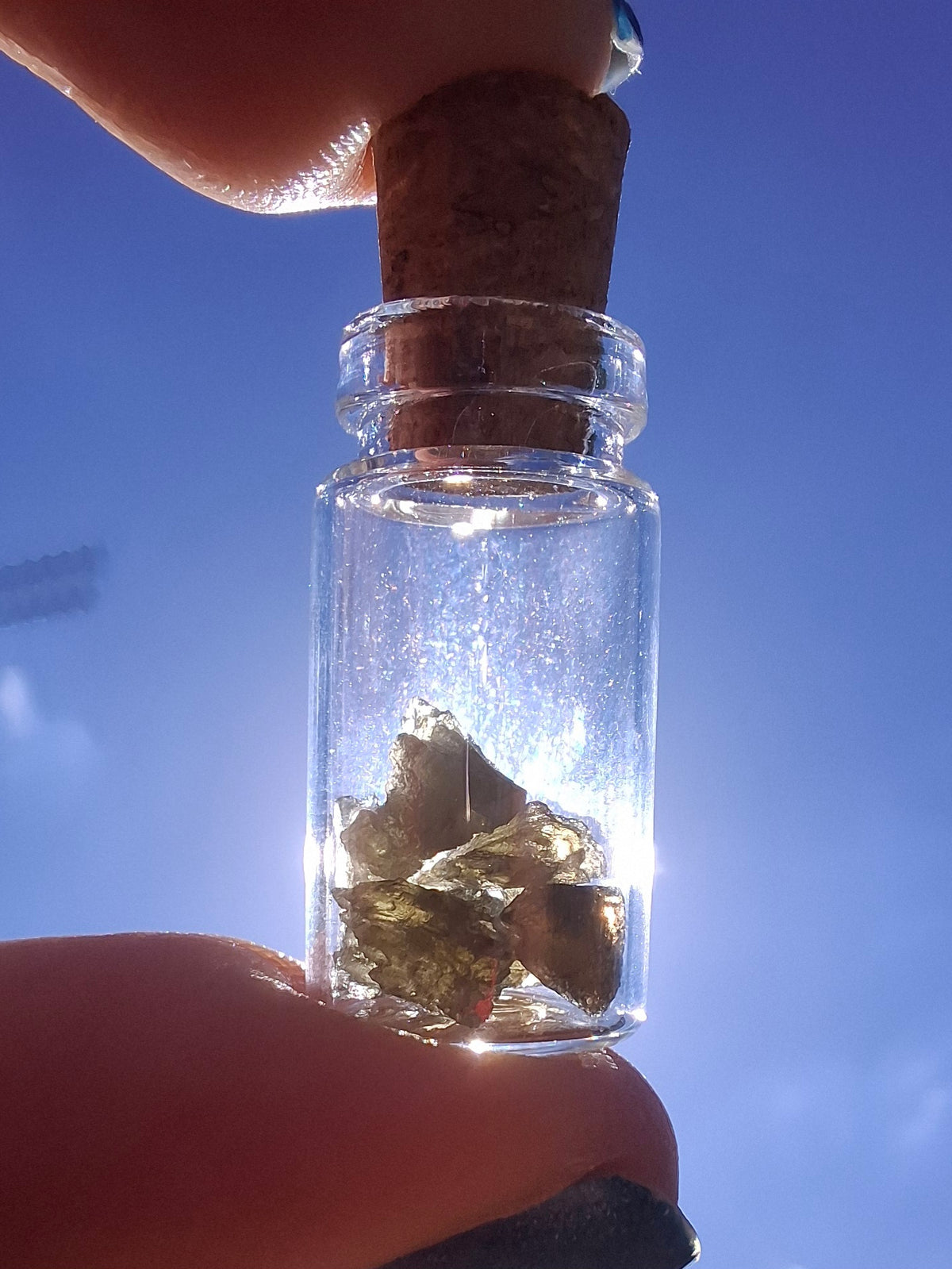 Moldavite Chips (0.50g) in 1ml Bottle, Tektite (Ref: B25)