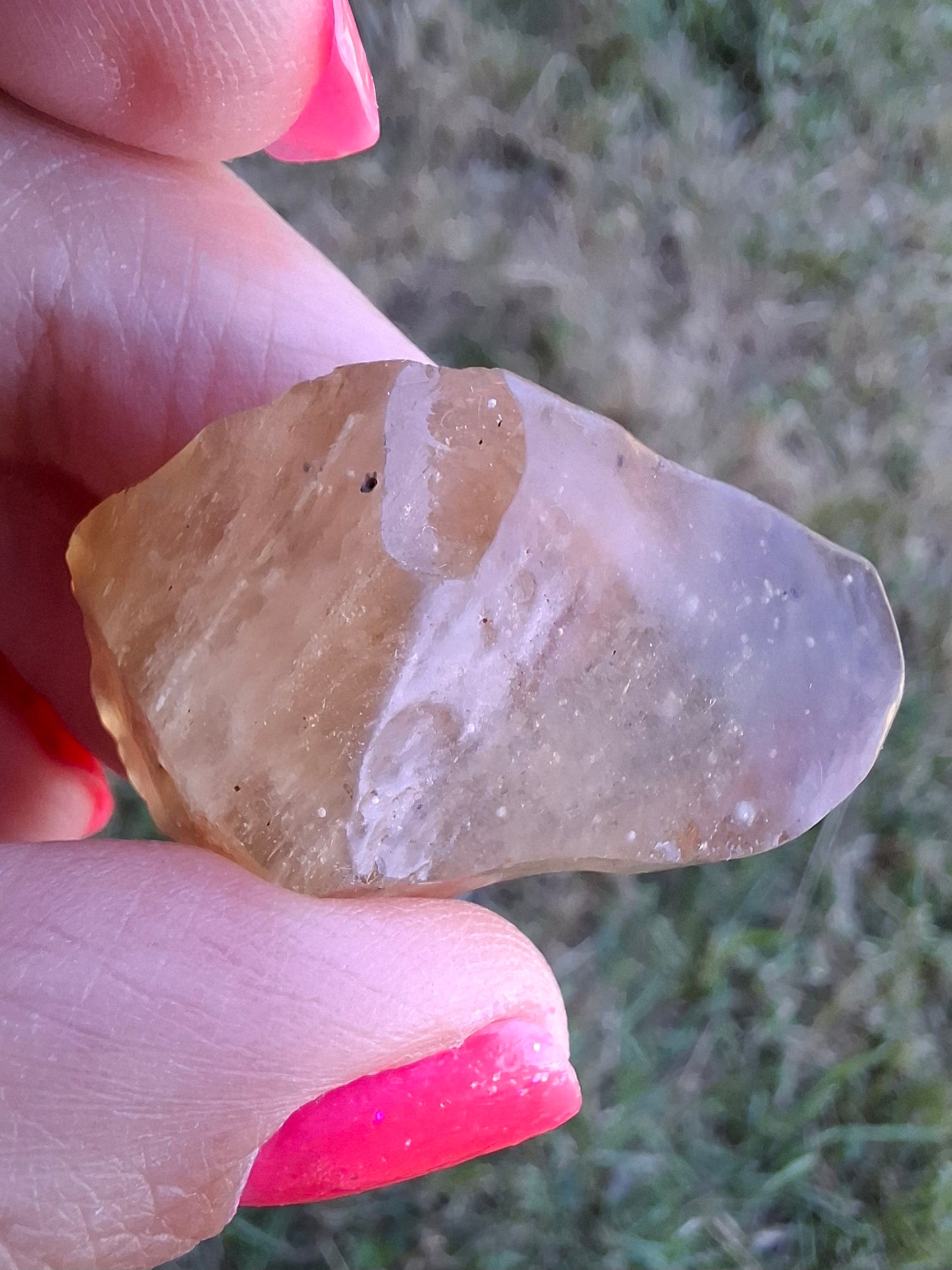 Libyan Desert Glass (darker) Piece, 12.00g, Tektite (Ref: L1377)