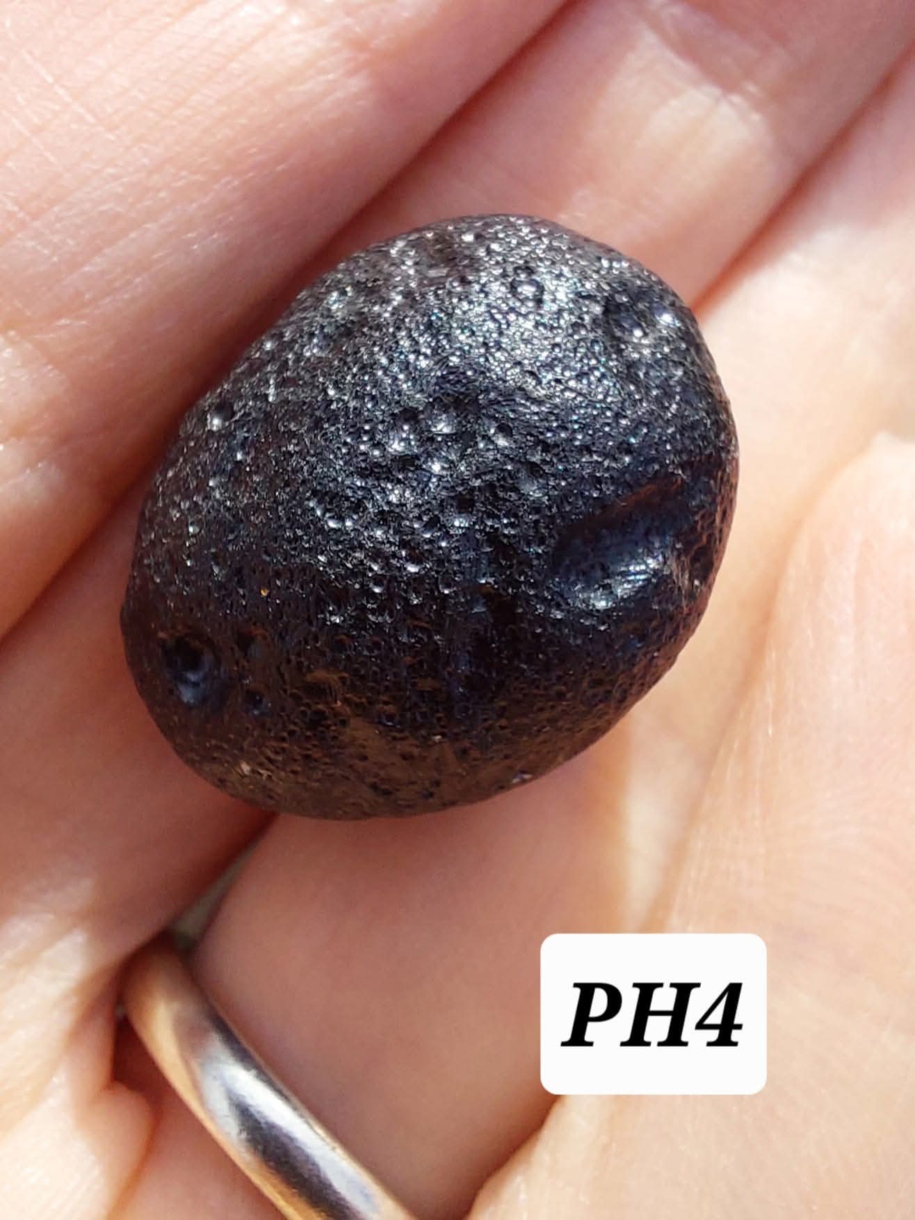 Philippinite (Rizalite), 11.42g, Tektite