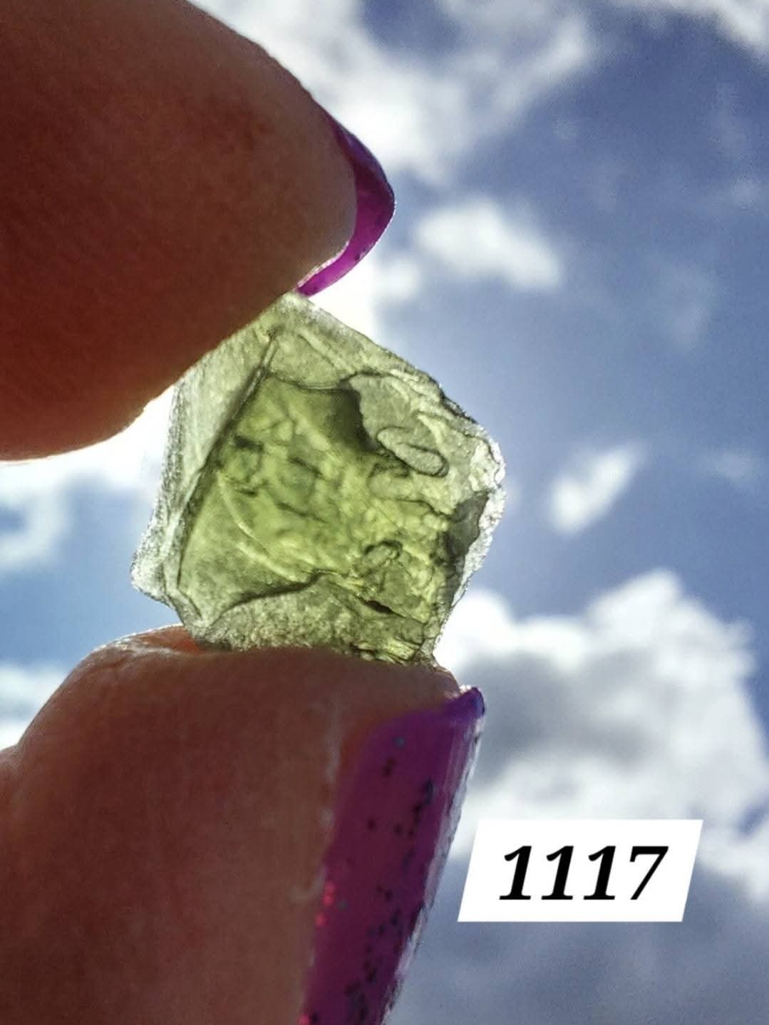 Moldavite Piece, 0.82g, Tektite (Ref: 1117)