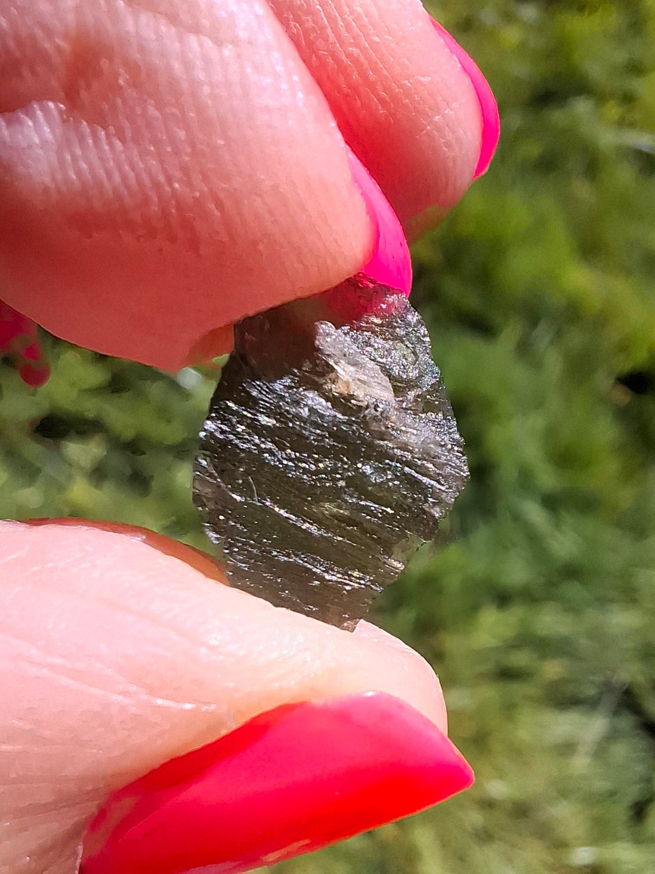 Moldavite Piece, 0.69g, Tektite (Ref: 1407)