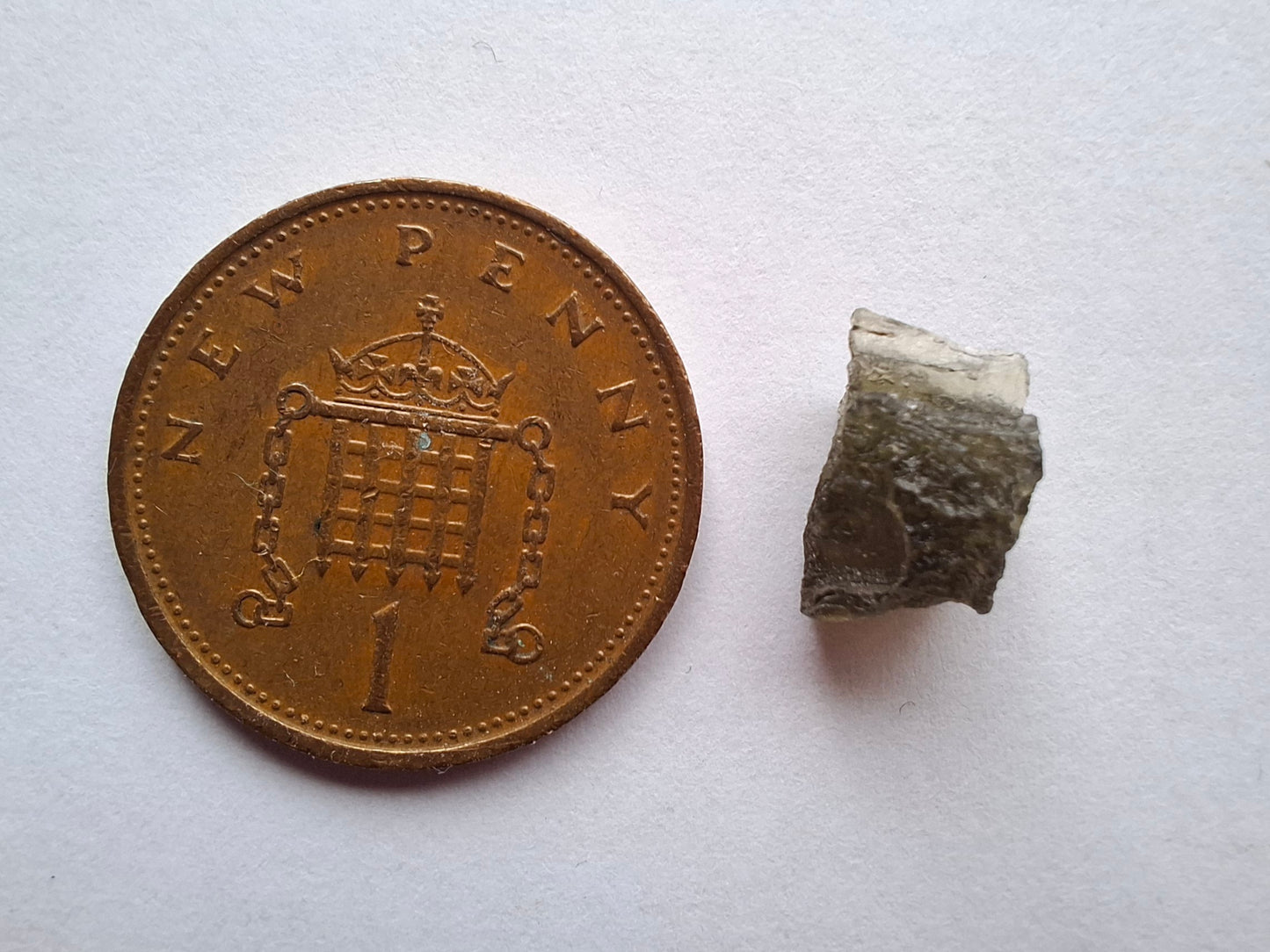 Moldavite Piece, 0.50g, Tektite (Ref: 1395)