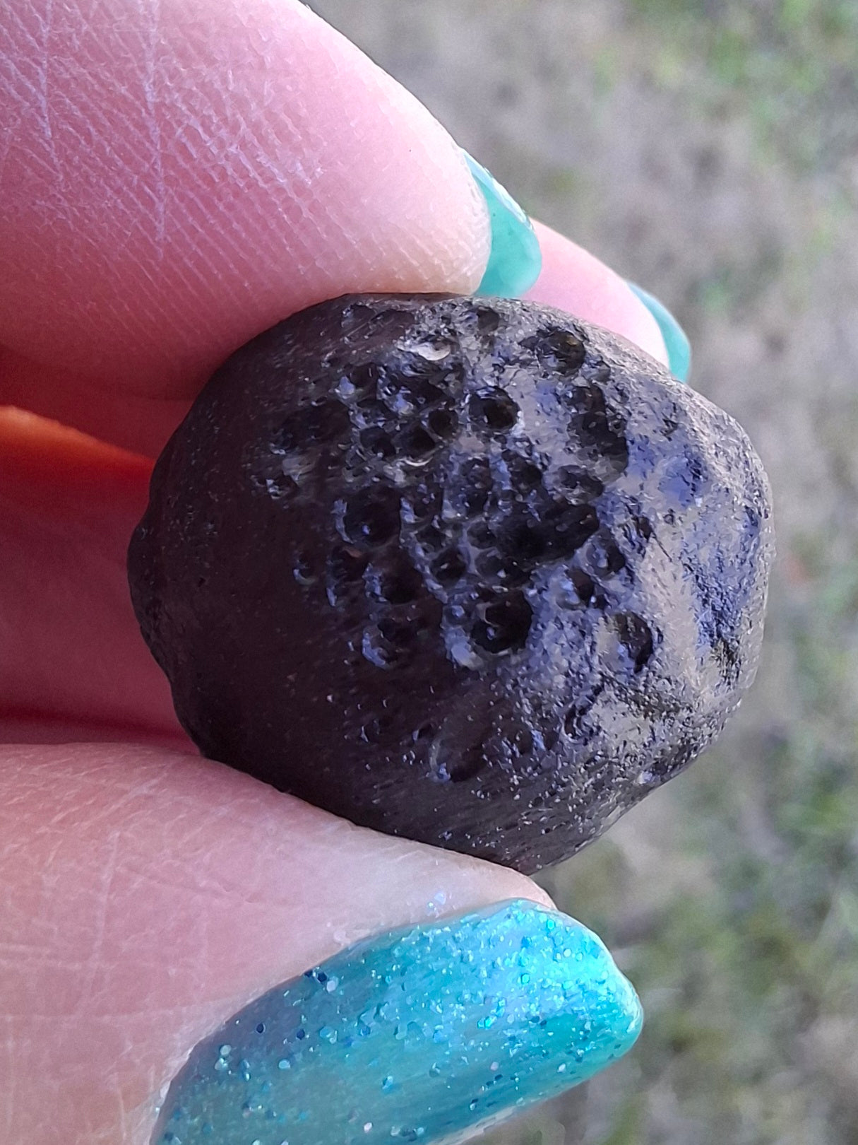 Philippinite (Rizalite), 11.31g, Tektite