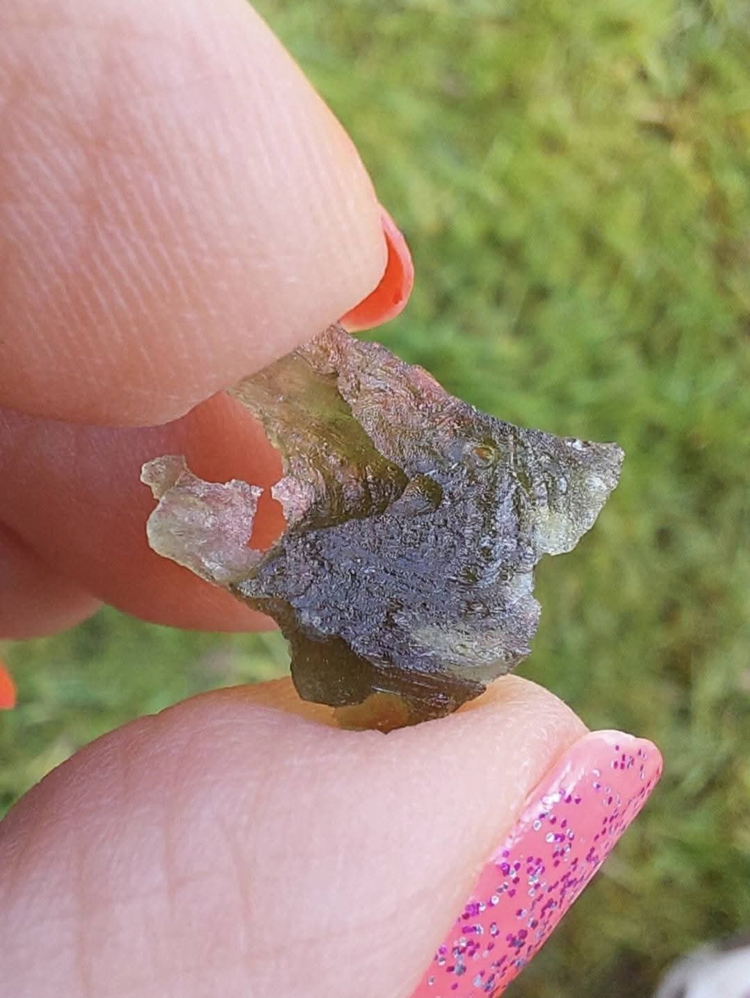 Moldavite Piece, 0.62g, Tektite (Ref: 1127)