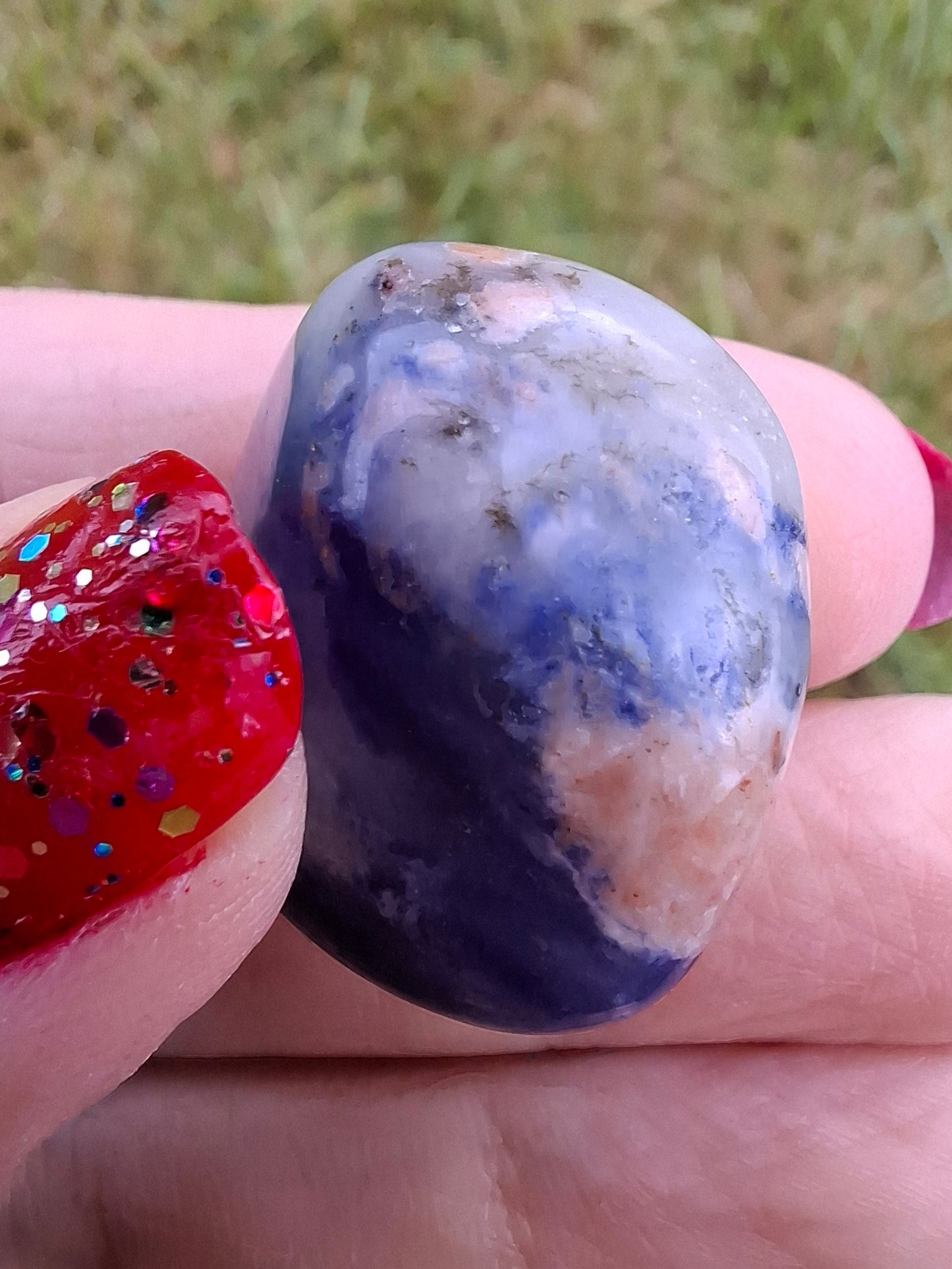 Sodalite, Tumble Stone, Crystal (Ref: T152)