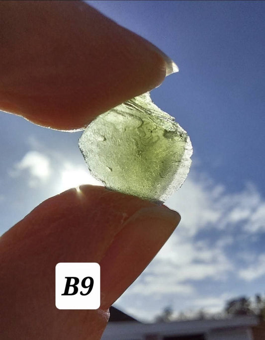 Moldavite Piece, 0.79g, Tektite (Ref: B9)