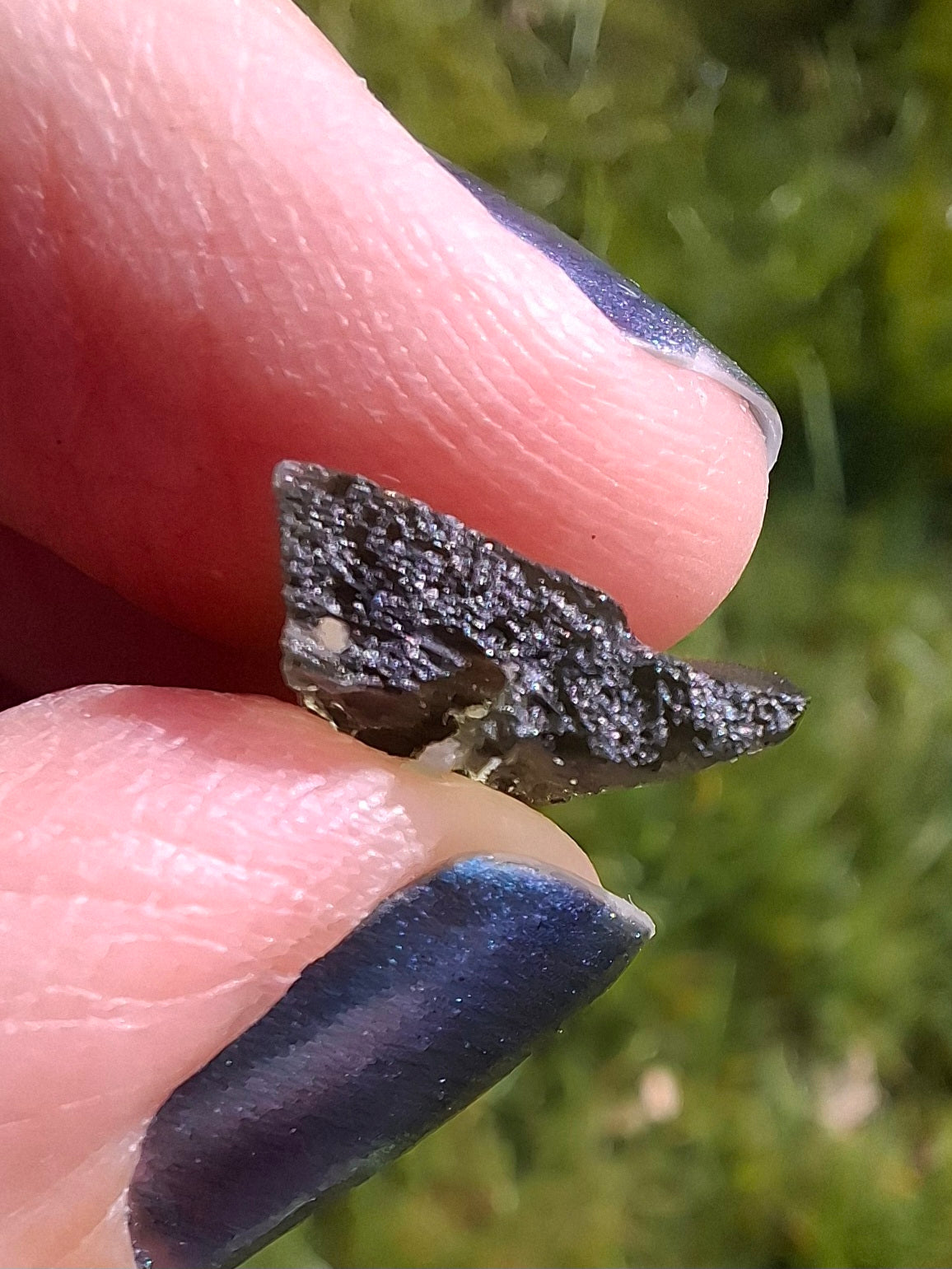 Moldavite Piece, 0.93g, Tektite (Ref: 1391)