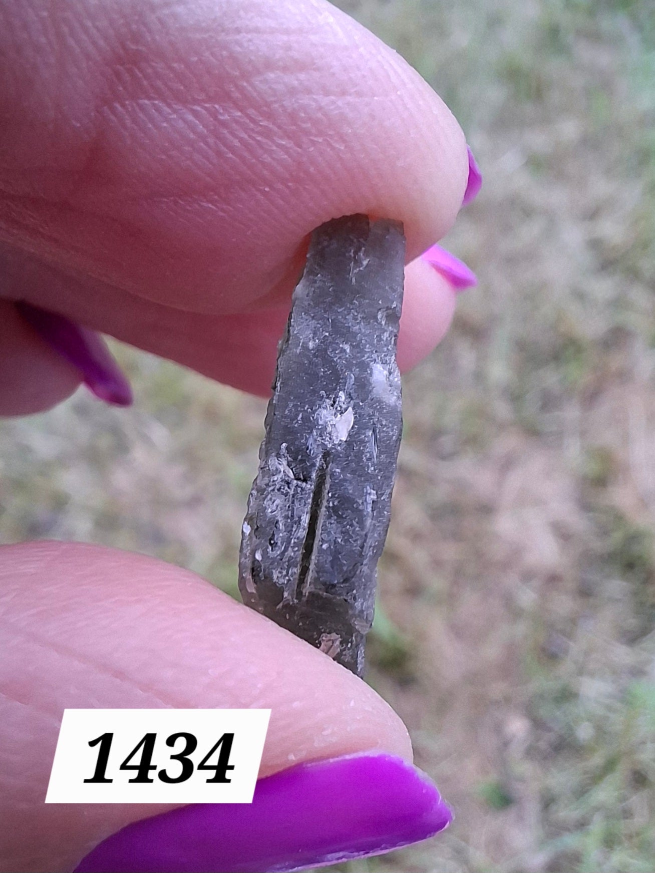 Moldavite Piece, 1.30g, Tektite (Ref: 1434)