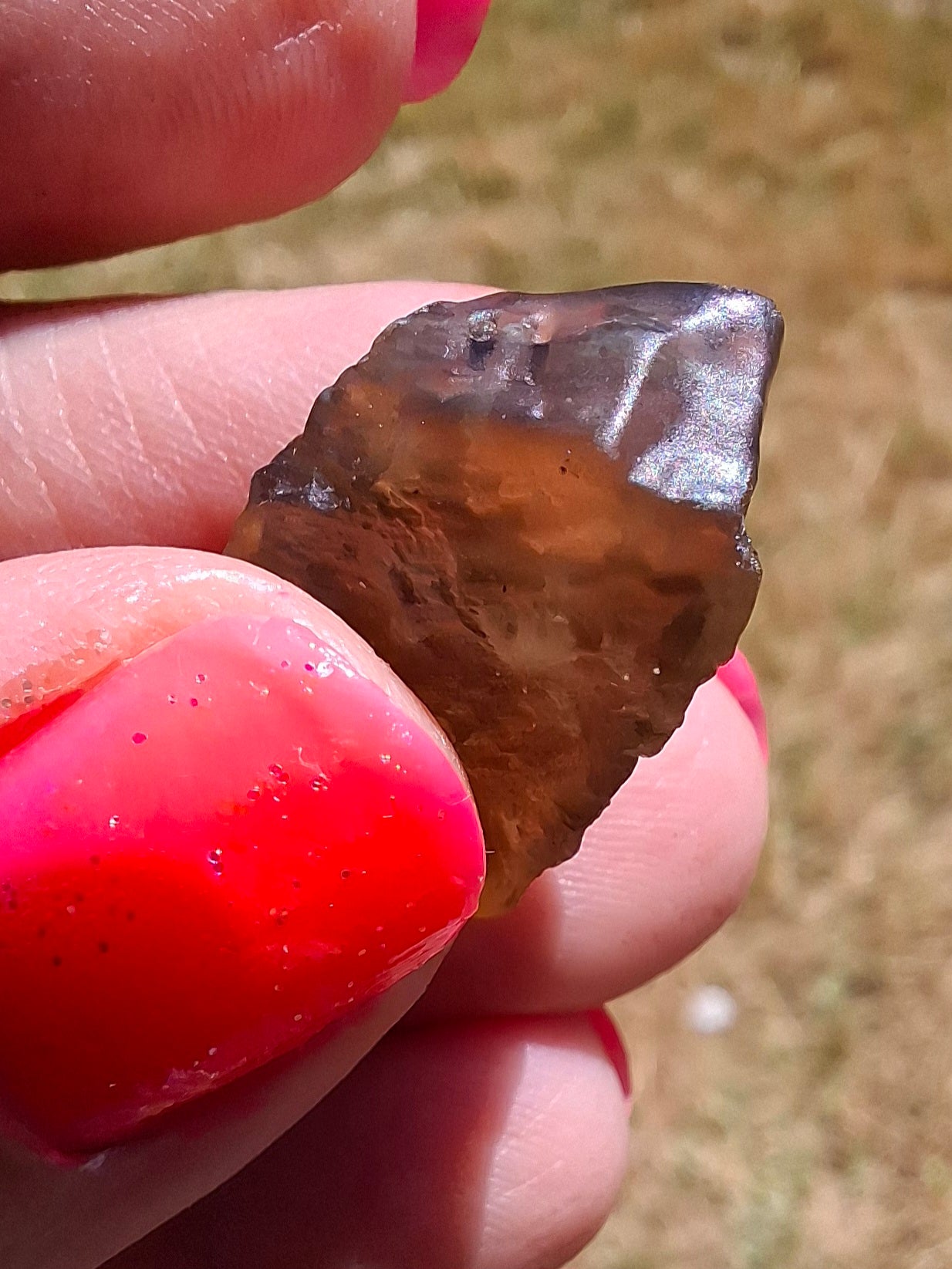 Libyan Desert Glass (darker) piece, 2.88g, Tektite (Ref: L1358)