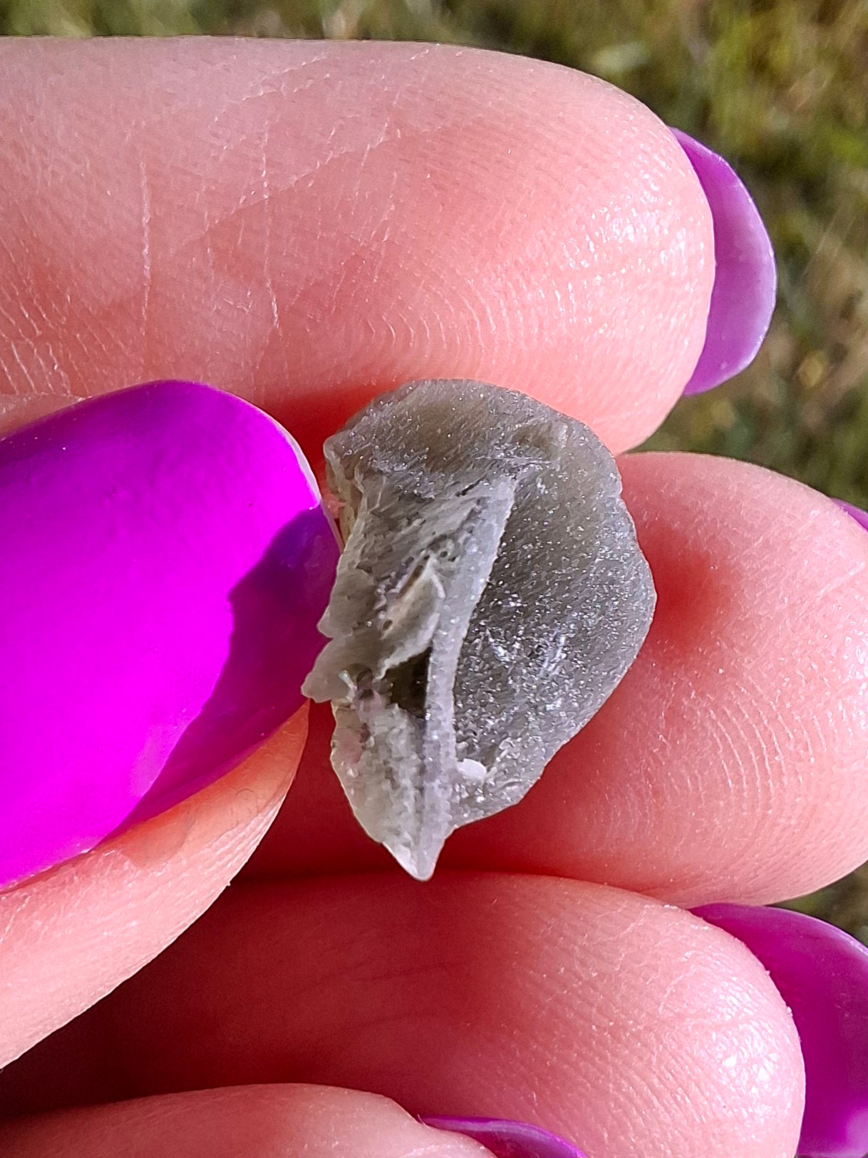 Moldavite Piece, 0.91g, Tektite (Ref: 1460)